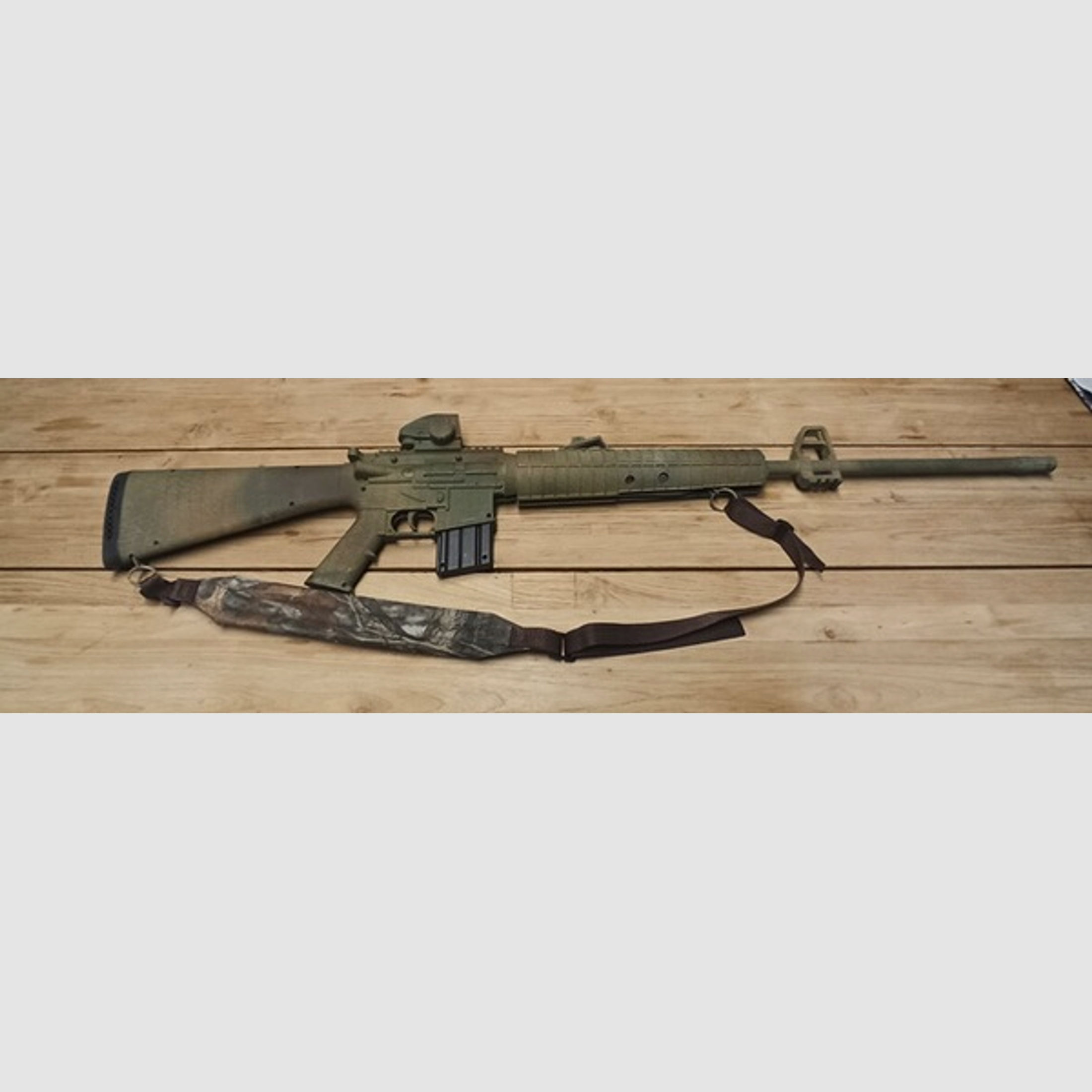 Beeman LG Kal.4,5mm im M16 Styl mit Rotpunktvisier