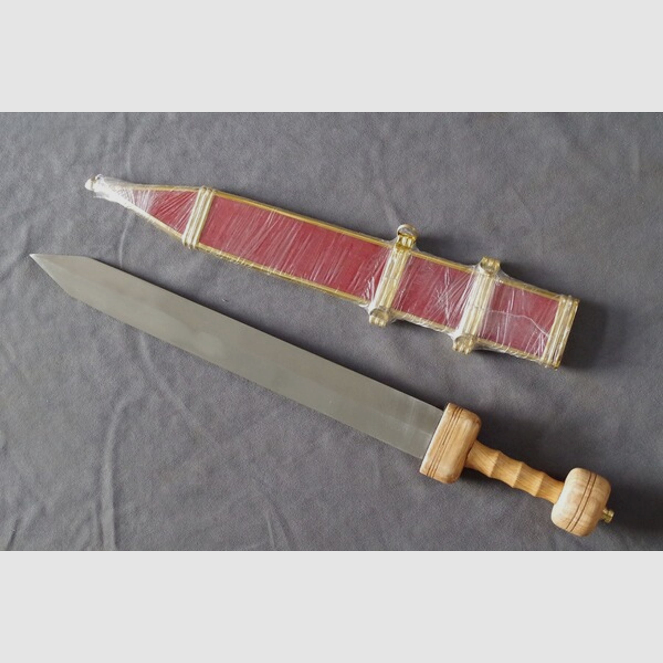 Gladius , Römisches Schwert mit Scheide
