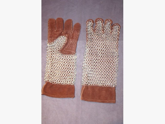 Ein Paar Ketten - Handschuhe bzw  Lederhandschuhen