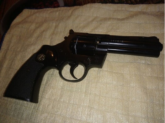 UMAREX PYTHON 9mm Schreckschuss/ Gas Revolver