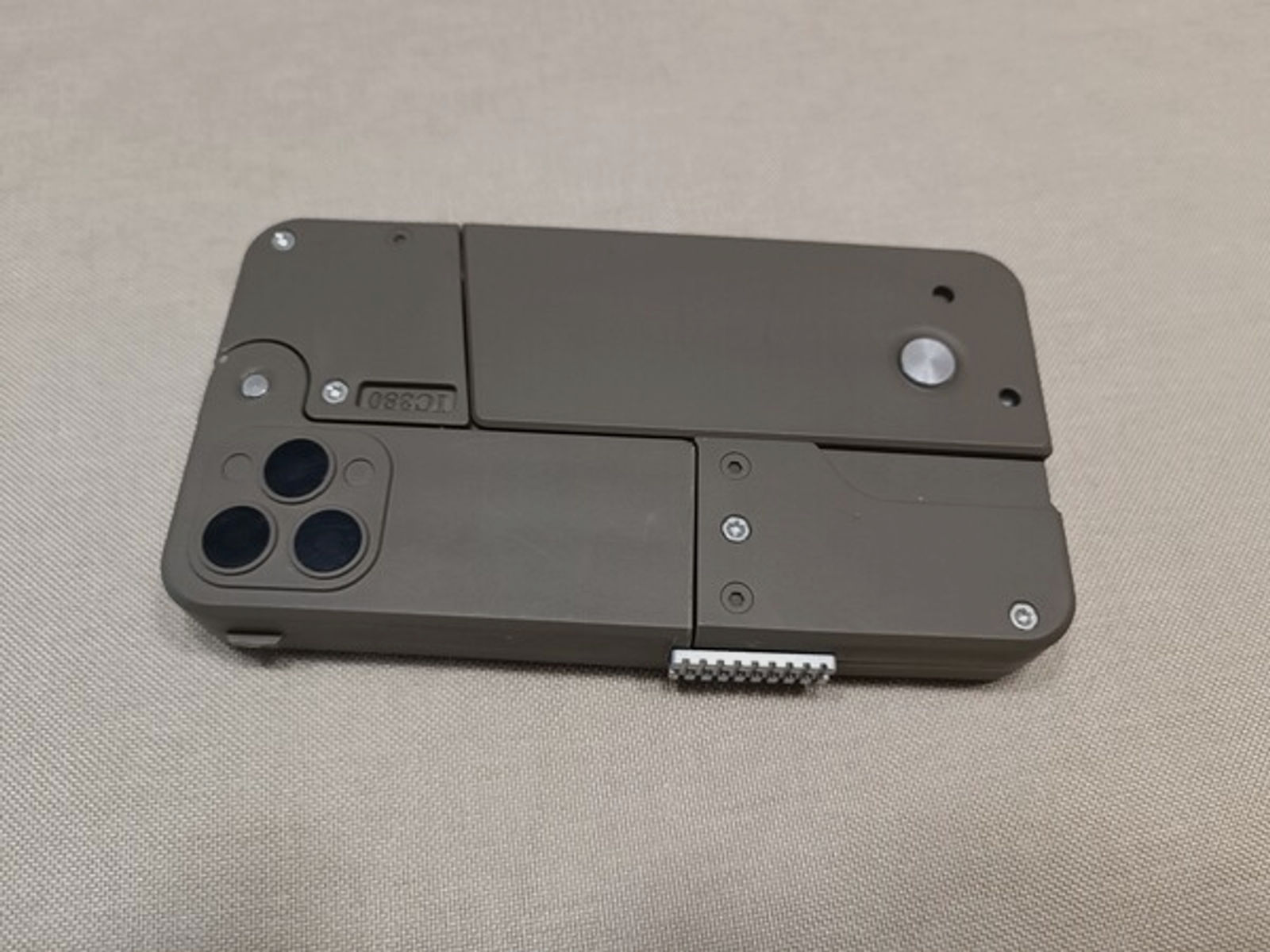 Smartphone Gun 2- schüssiger Agenten Derringer 9mm - freies Modell