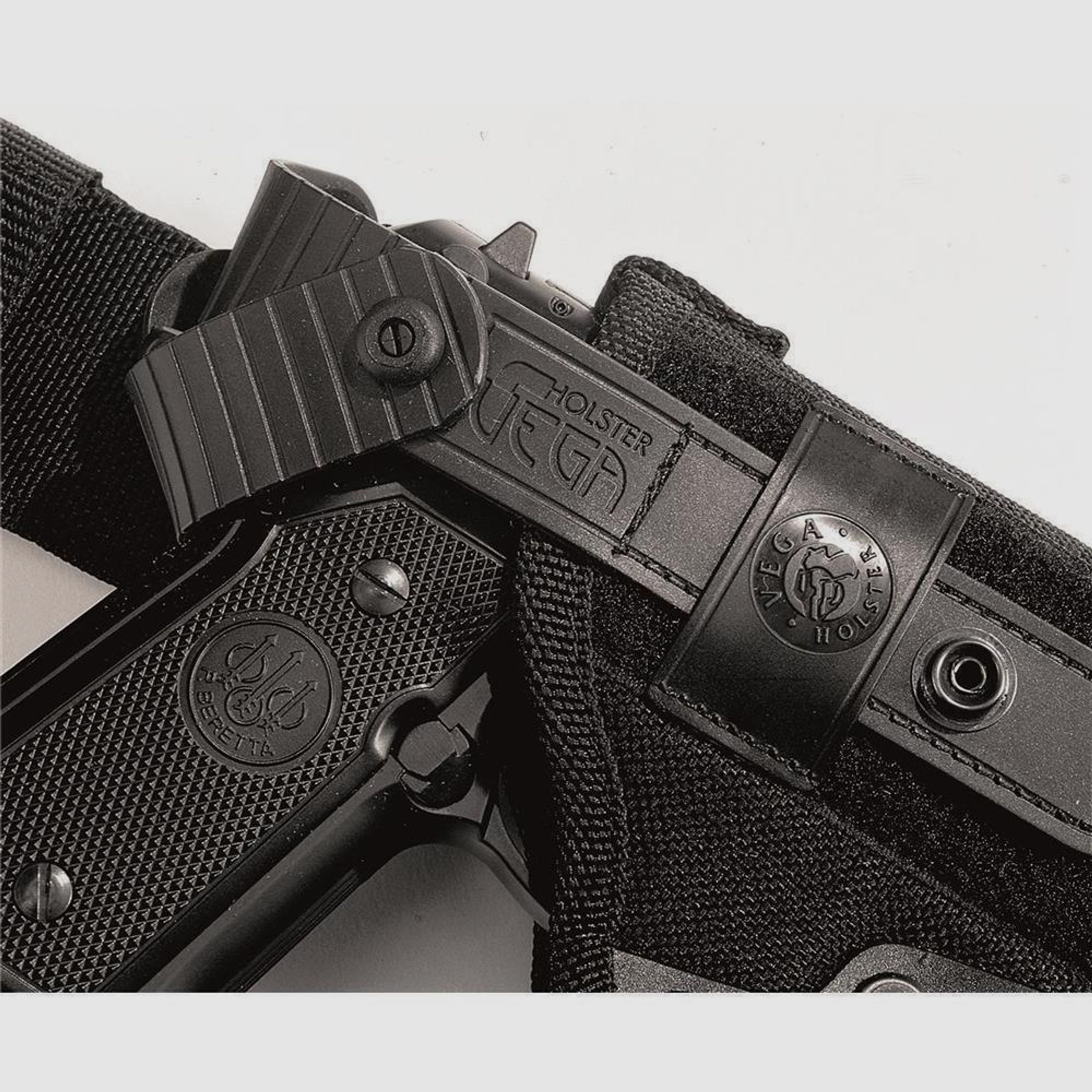 Taktisches Oberschenkelholster mit doppelter Sicherungslasche Glock 20/21/29/30/36, H&K USP/P30L, SFP9-VP9, CZ P07, Walther P99/PPQ,Beretta APX Schwarz Linkshänder