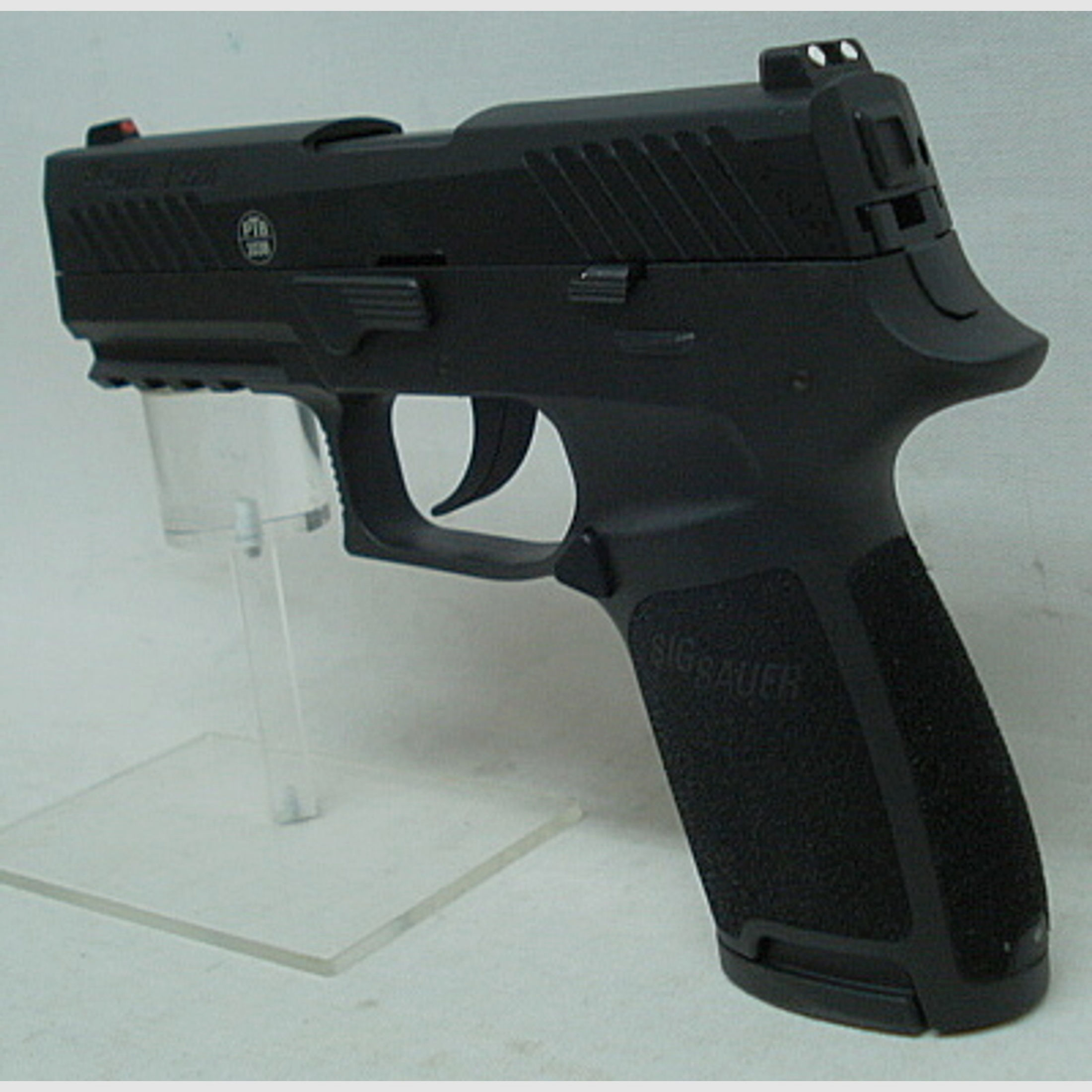 P320 Kal.9mm P.A.K. - schwarz, 14 Schuss