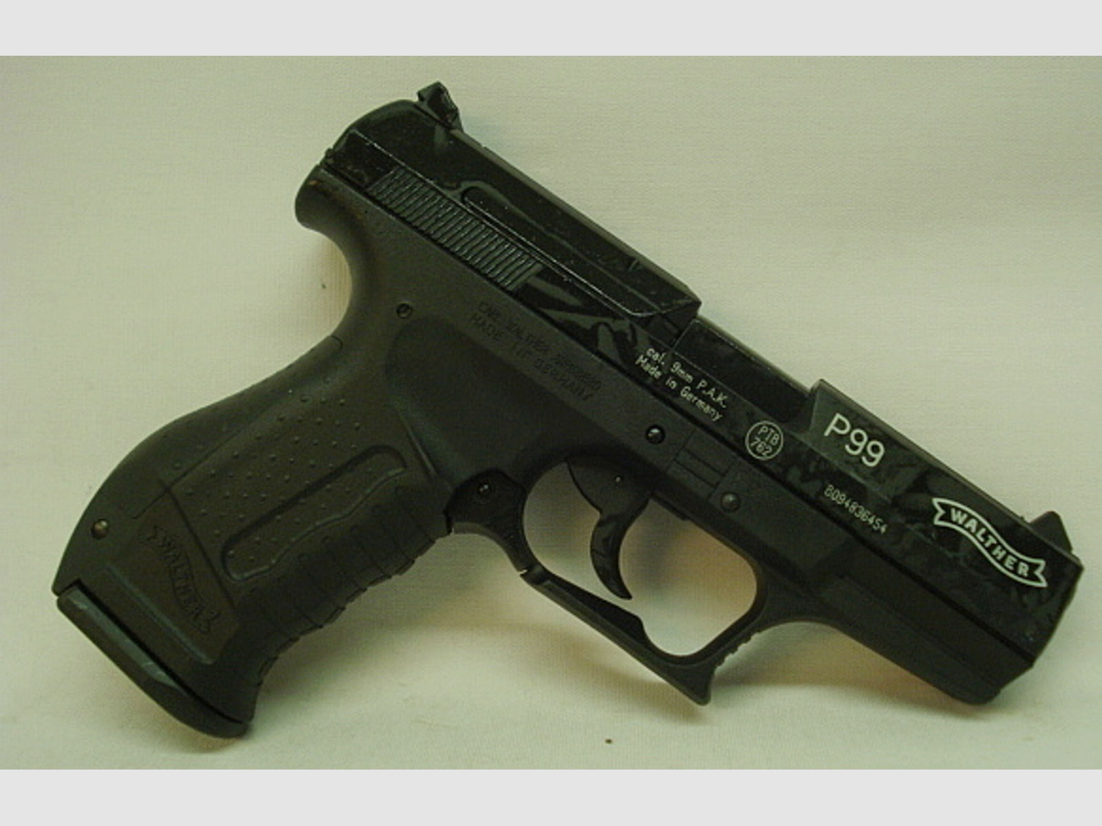 P99 Kal.9mm P.A.K. - black, 15 Schuss