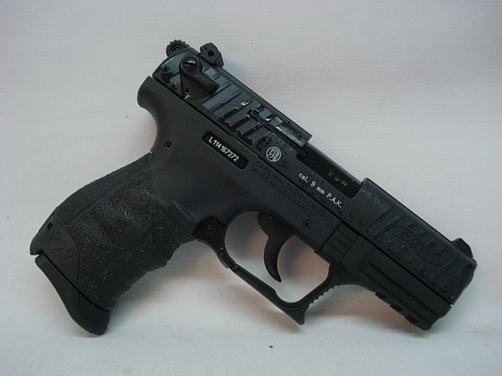 P22Q Kal.9mm P.A.K. - black, 7 Schuss