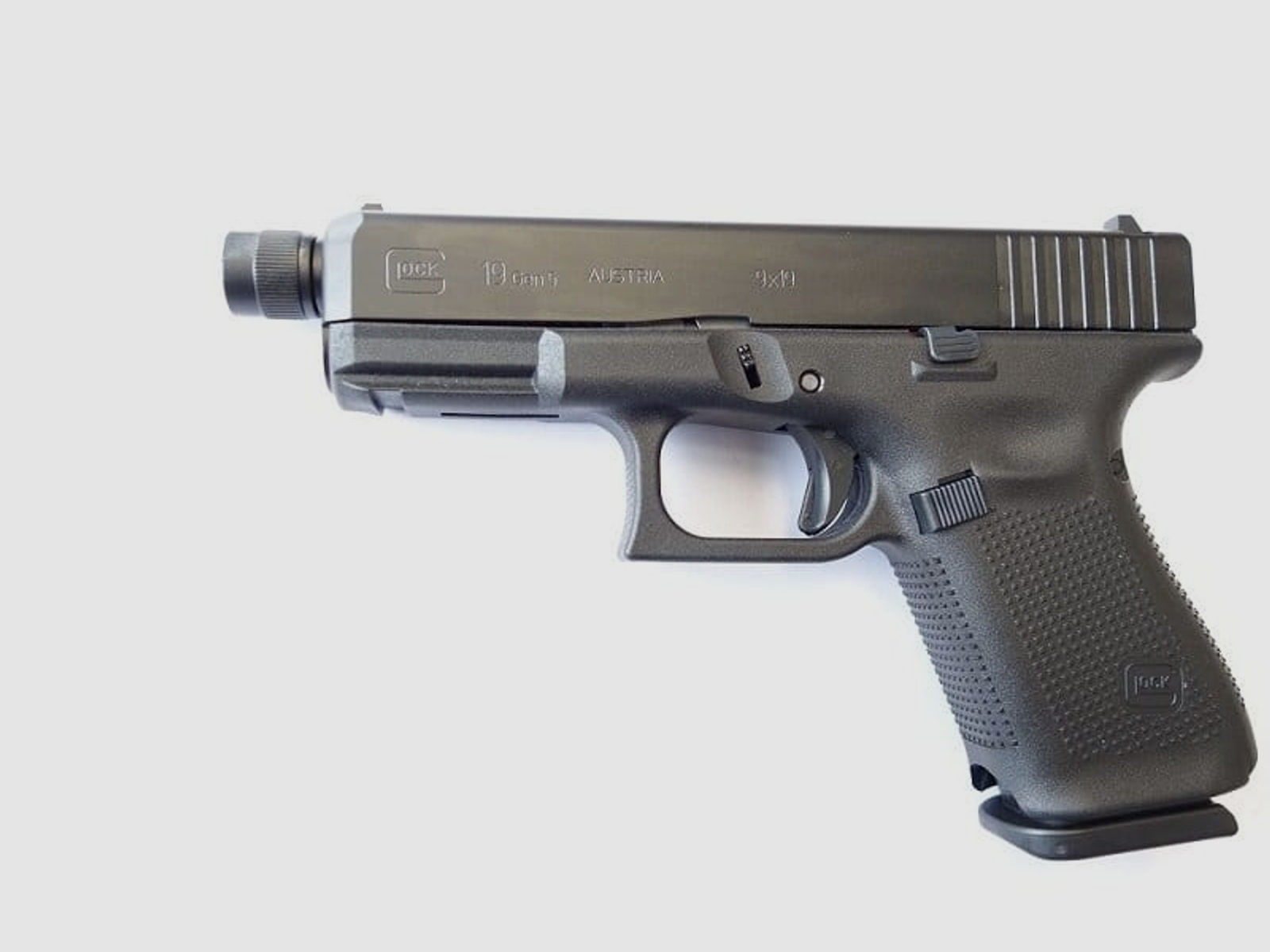 Glock 19 Pistole Gen5 mit Mündungsgewinde Kaliber 9mm Luger