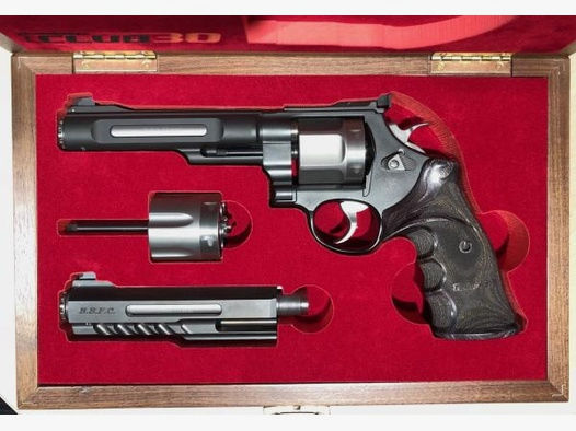 CLUB 30 Revolver Mod. 629 '25 Jahre Club30' SET .44RemMag & 357Mag