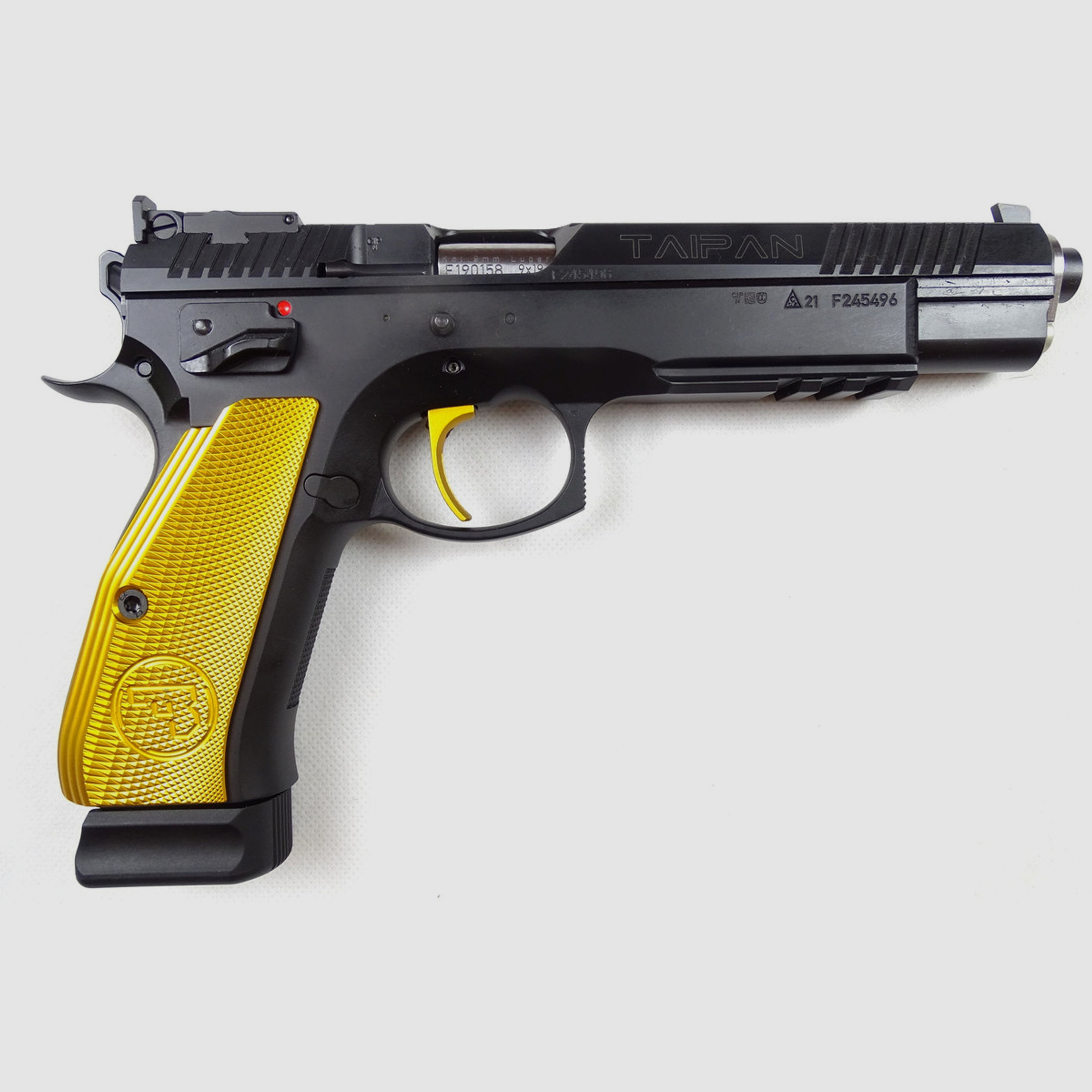 Pistole CZ Taipan Pro Tuning  Gold 9mm Luger