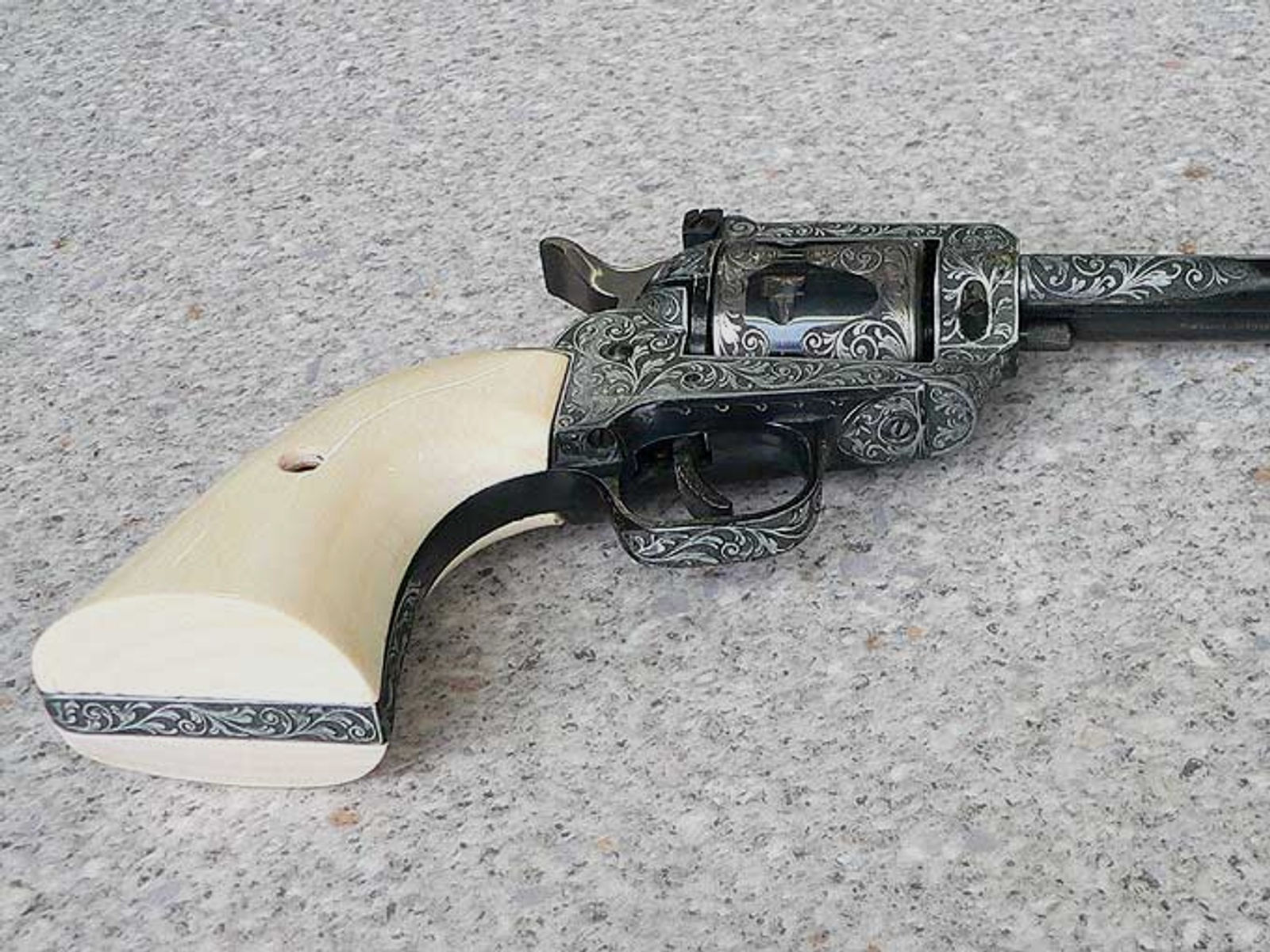 Ein Paar Revolver Cuno Melcher ME6, Kal. 6 mm Flobert