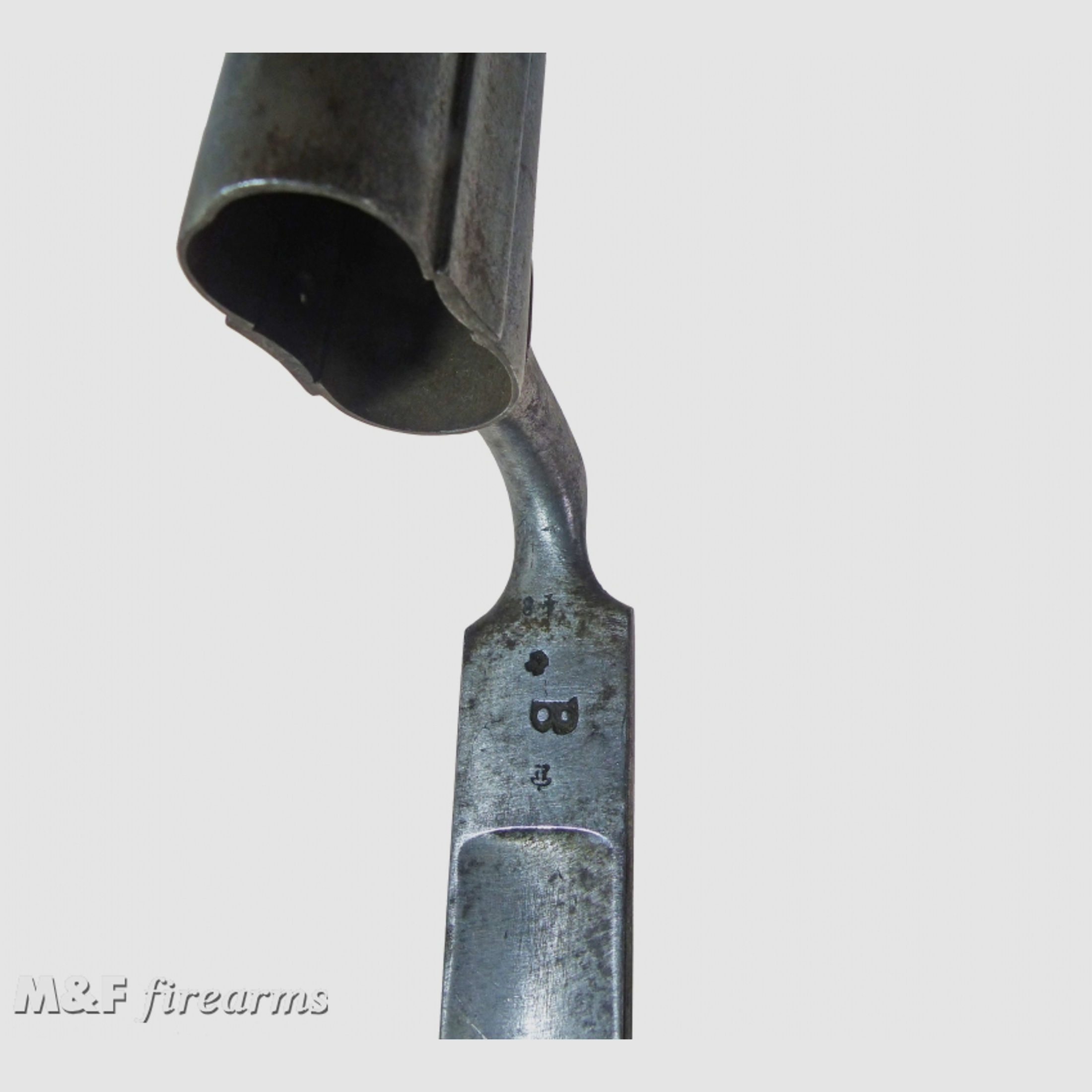 Seltenes Doppellauf Tüllen Bajonett (Dillenbajonett) für Schrotflinte (Querflinte) 19. Jahrhundert Hersteller unbekannt