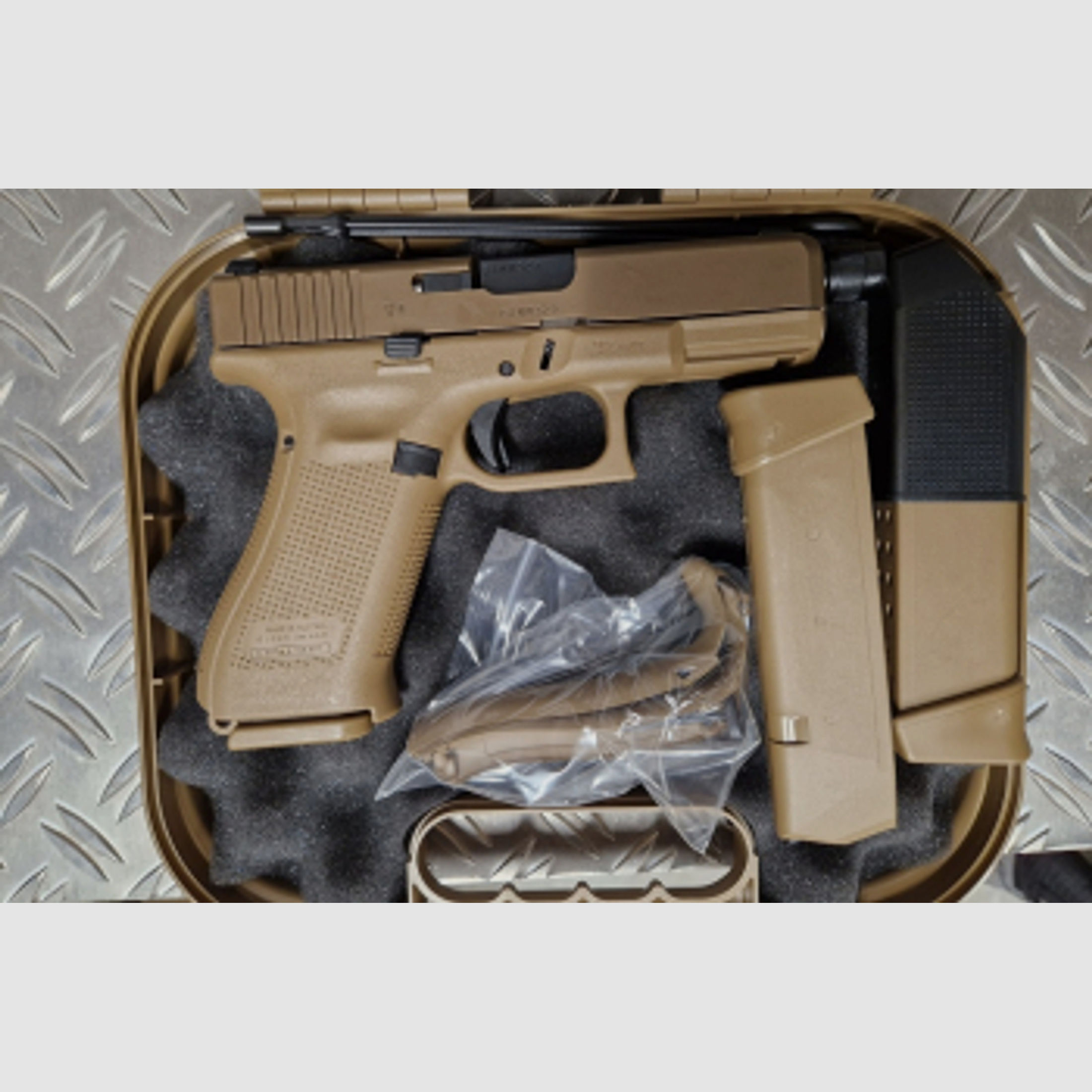 Glock 19X 9mm Luger mit Gewindelauf
