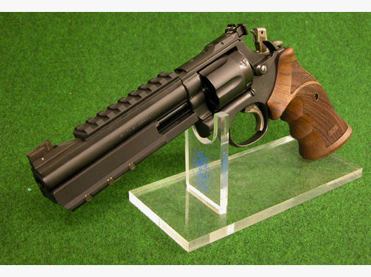 BLACK-DIAMOND TARGET S&W 586 6"Zoll 357 Magnum