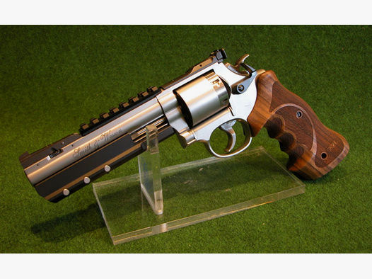 Smith & Wesson 686 -5 ULTIMATE PRACTICAL CHAMPION .357 Mag S&amp;W 686  6"Zoll - .357 Magnum