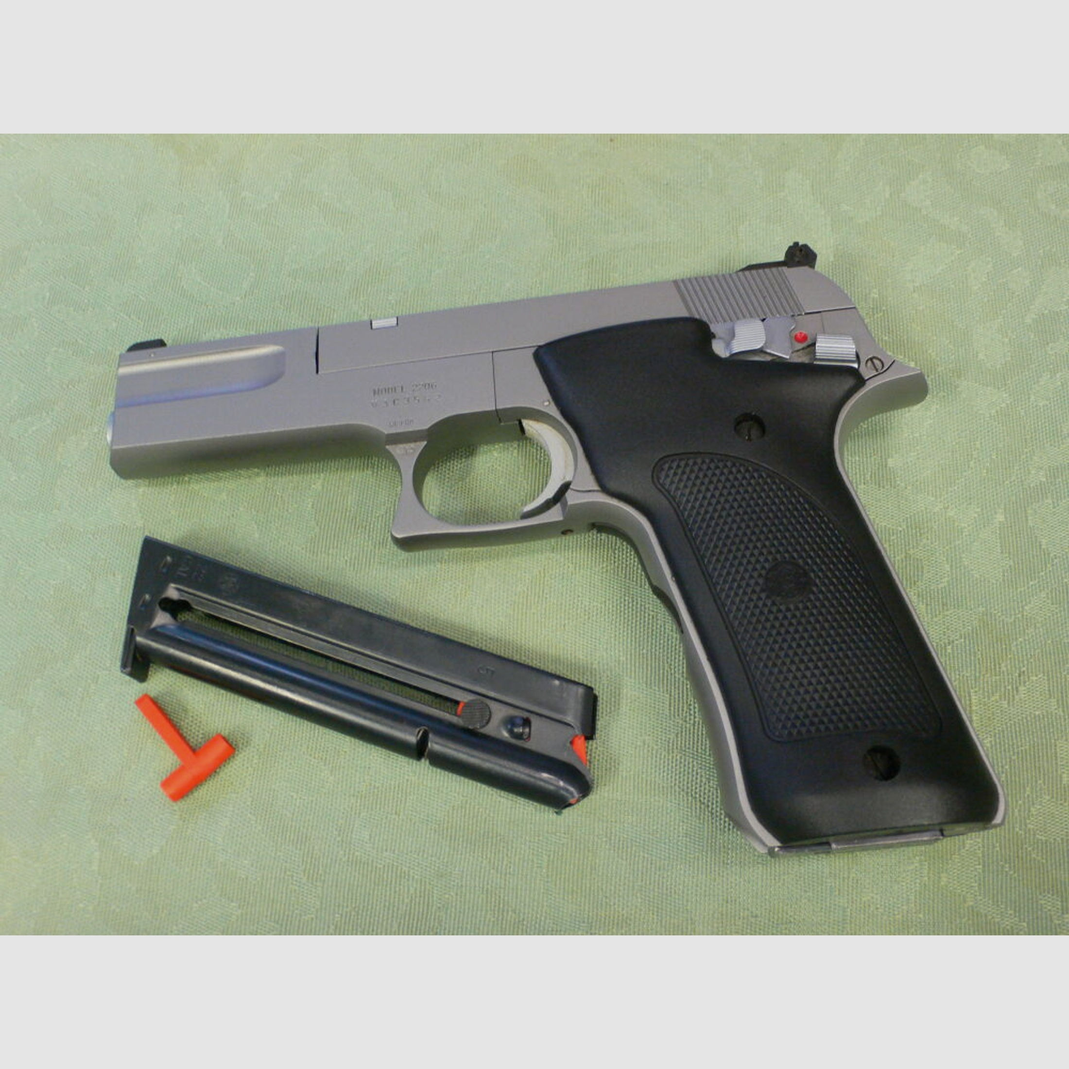 Smith&Wesson	 Mod.2206