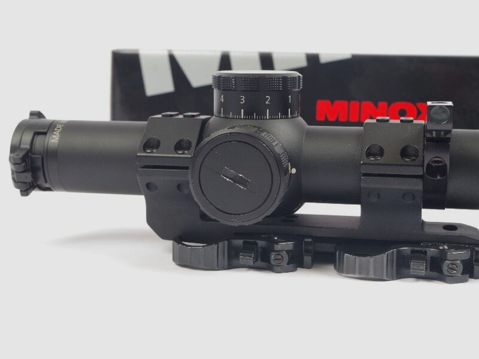 Minox	 Professional ZP8 1-8x24 34mm Leuchtabsehen MR10+ - inkl. Eratac Blockmontage