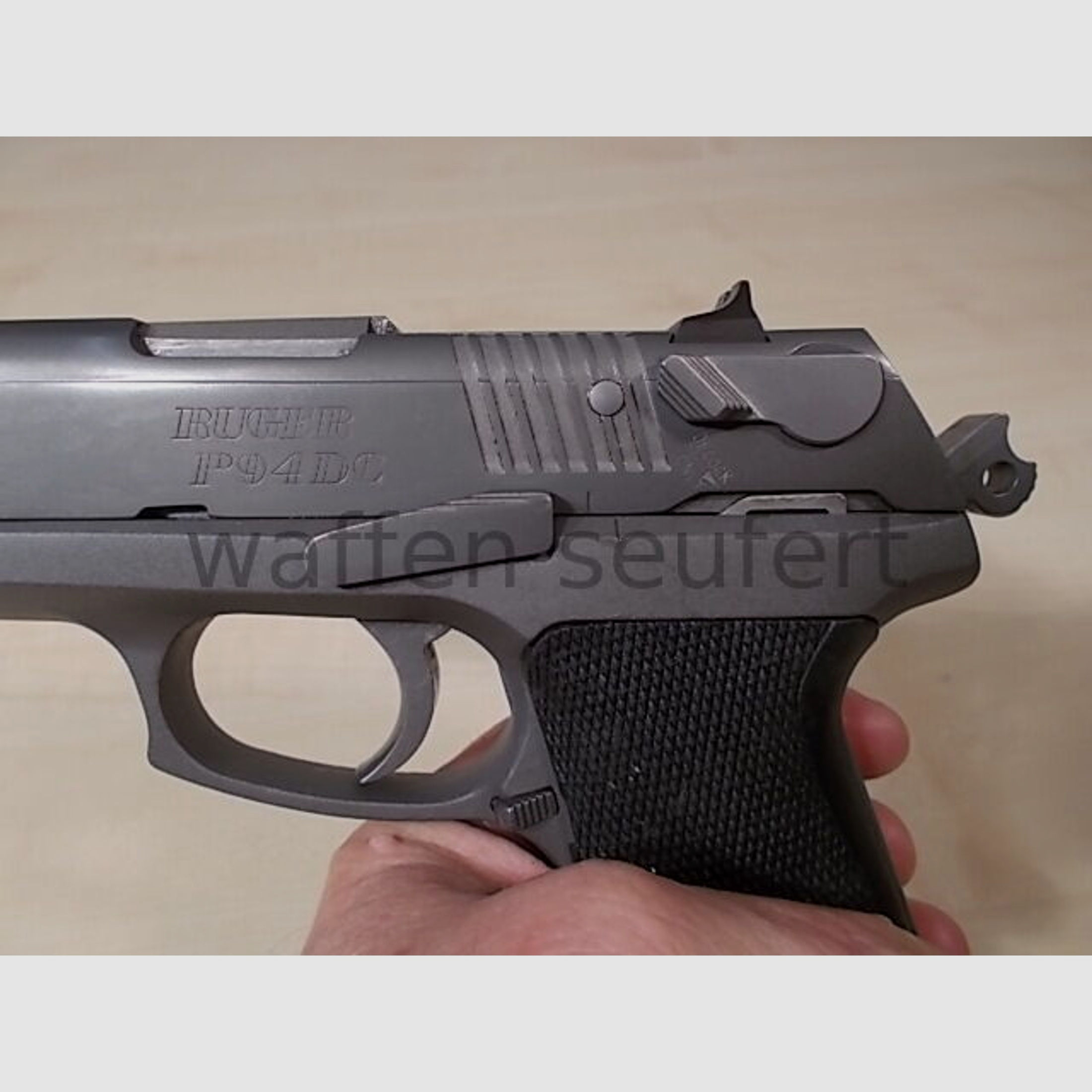 Ruger P94DC Pistole