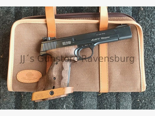 Smith & Wesson M41	 .22lr