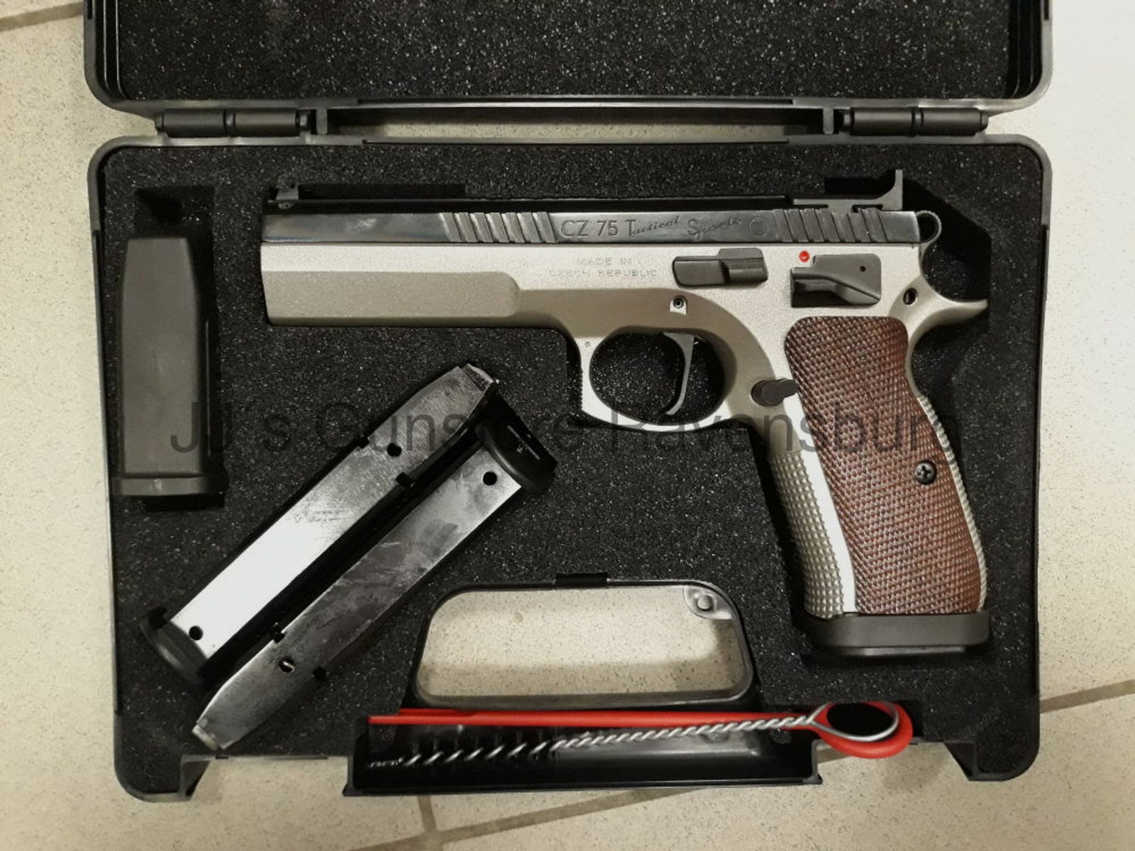 Brünner	 CZ75 TS IPSC Out of Box