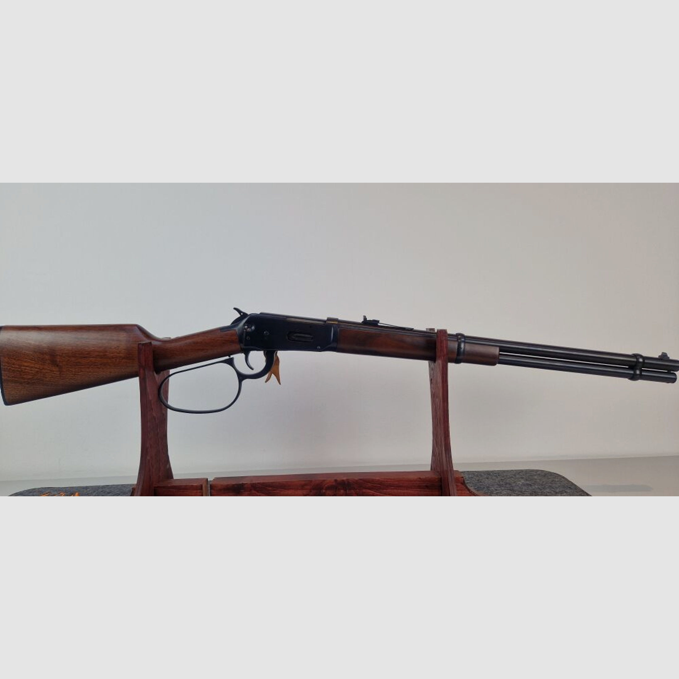 Winchester	 Model 94AE