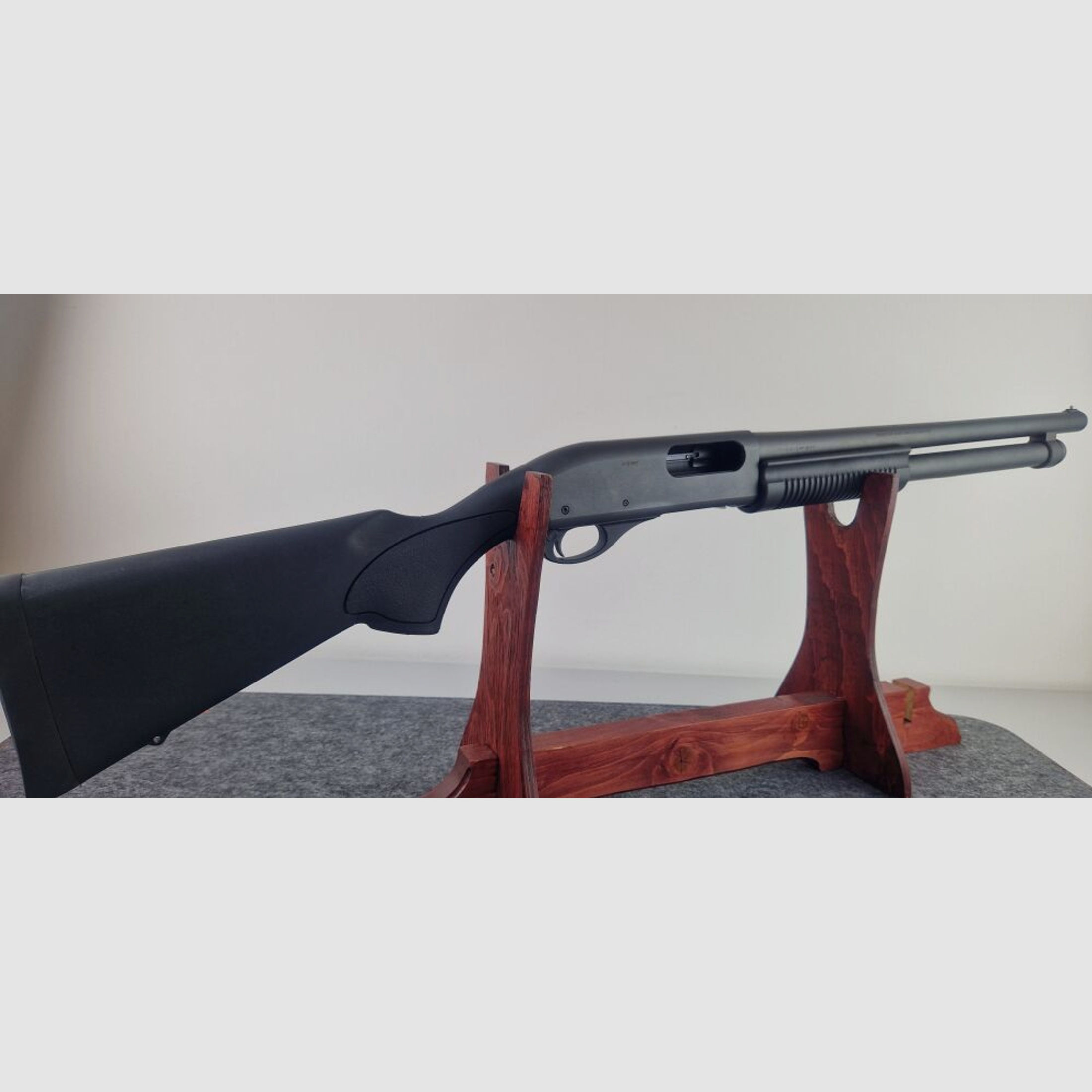 Remington	 870 Tactical Vorderschaftrepetierflinte