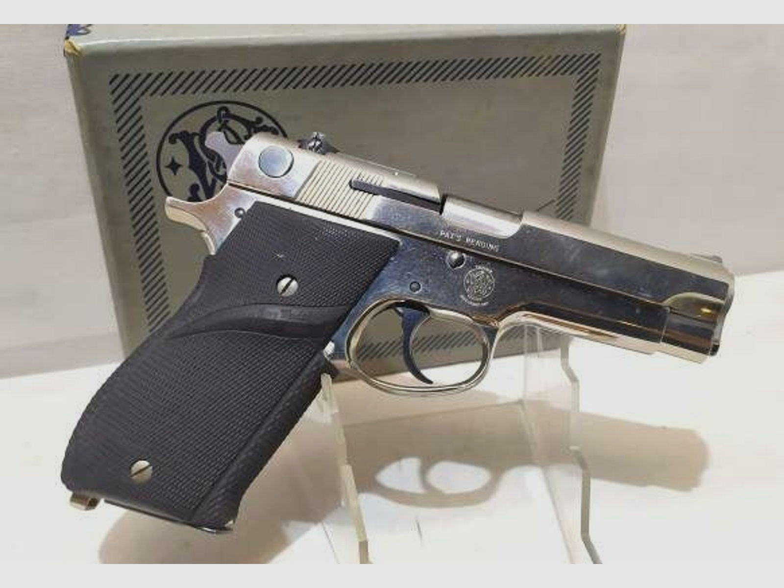 Smith & Wesson	 39-2 vernickelt