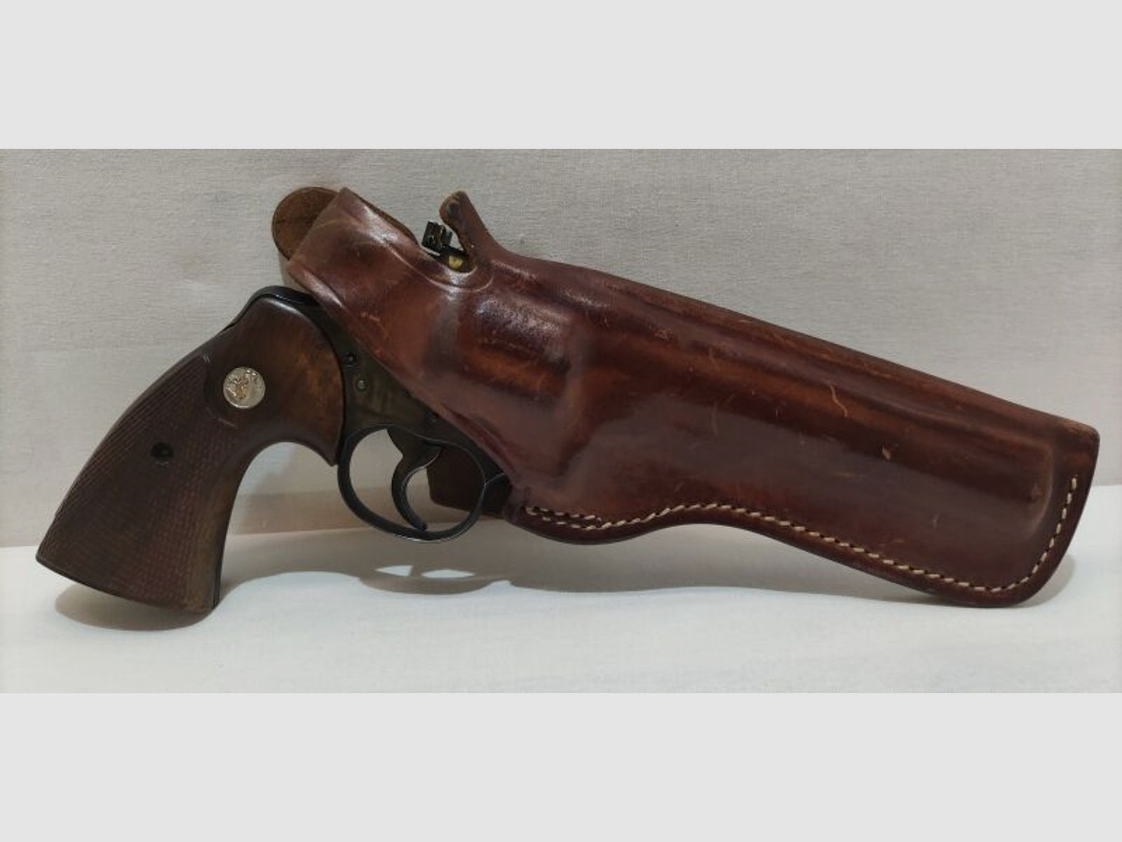 Colt	 Colt Hardford 357