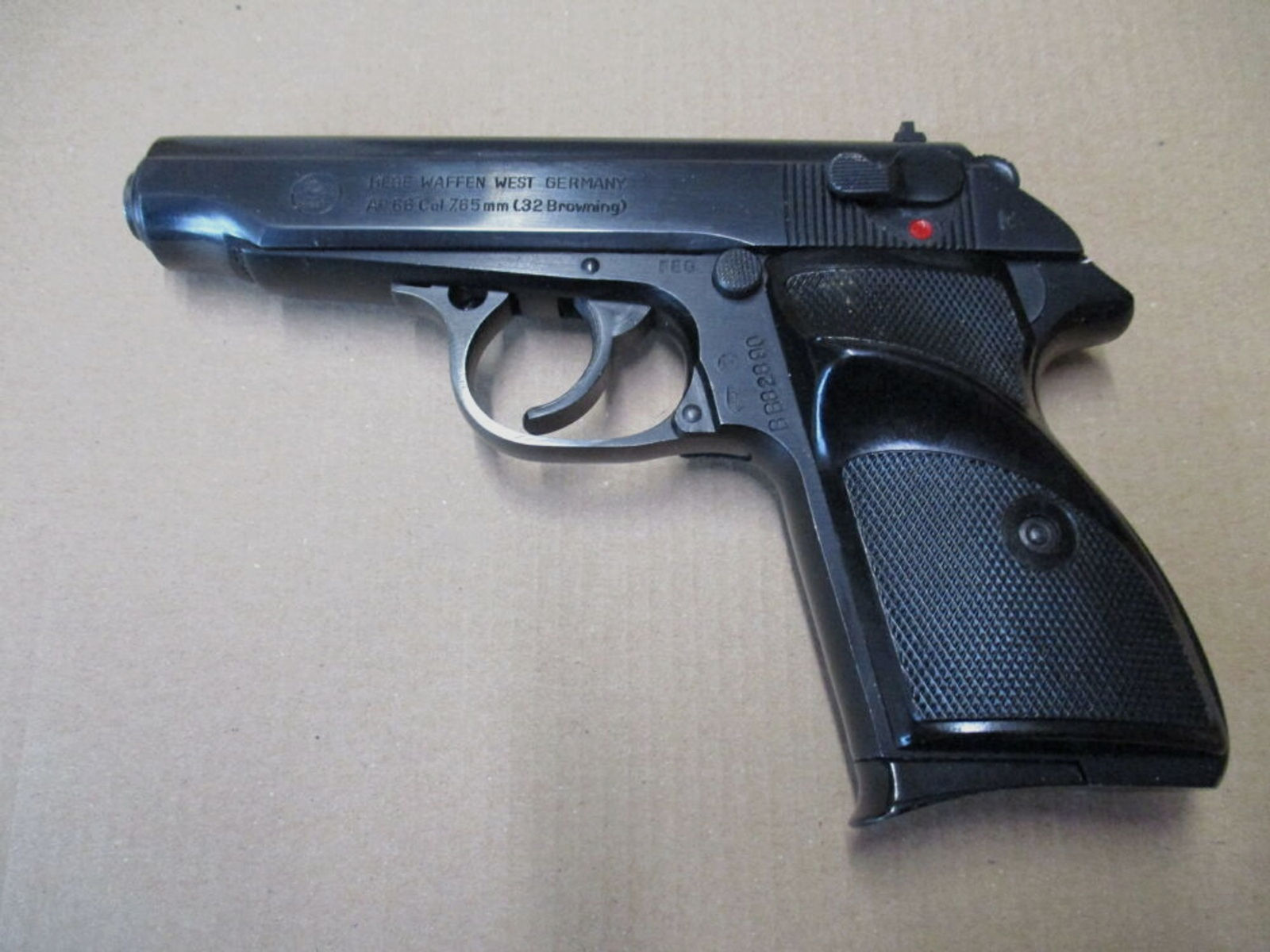 Pistole Hege AP66 7,65 mm Nachbau Walther	 66