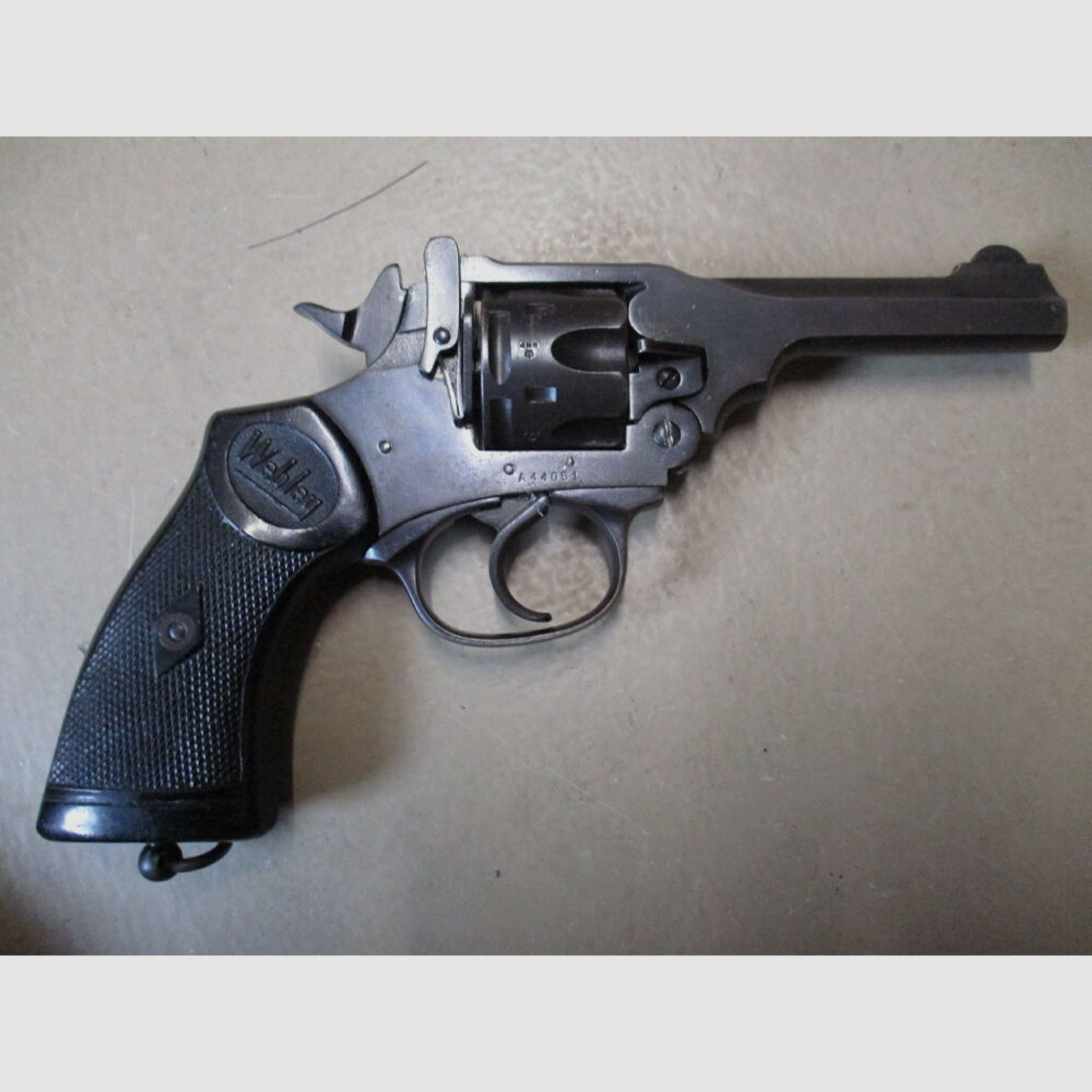 Revolver Webley 4 Zoll .38 S&W	 MK IV