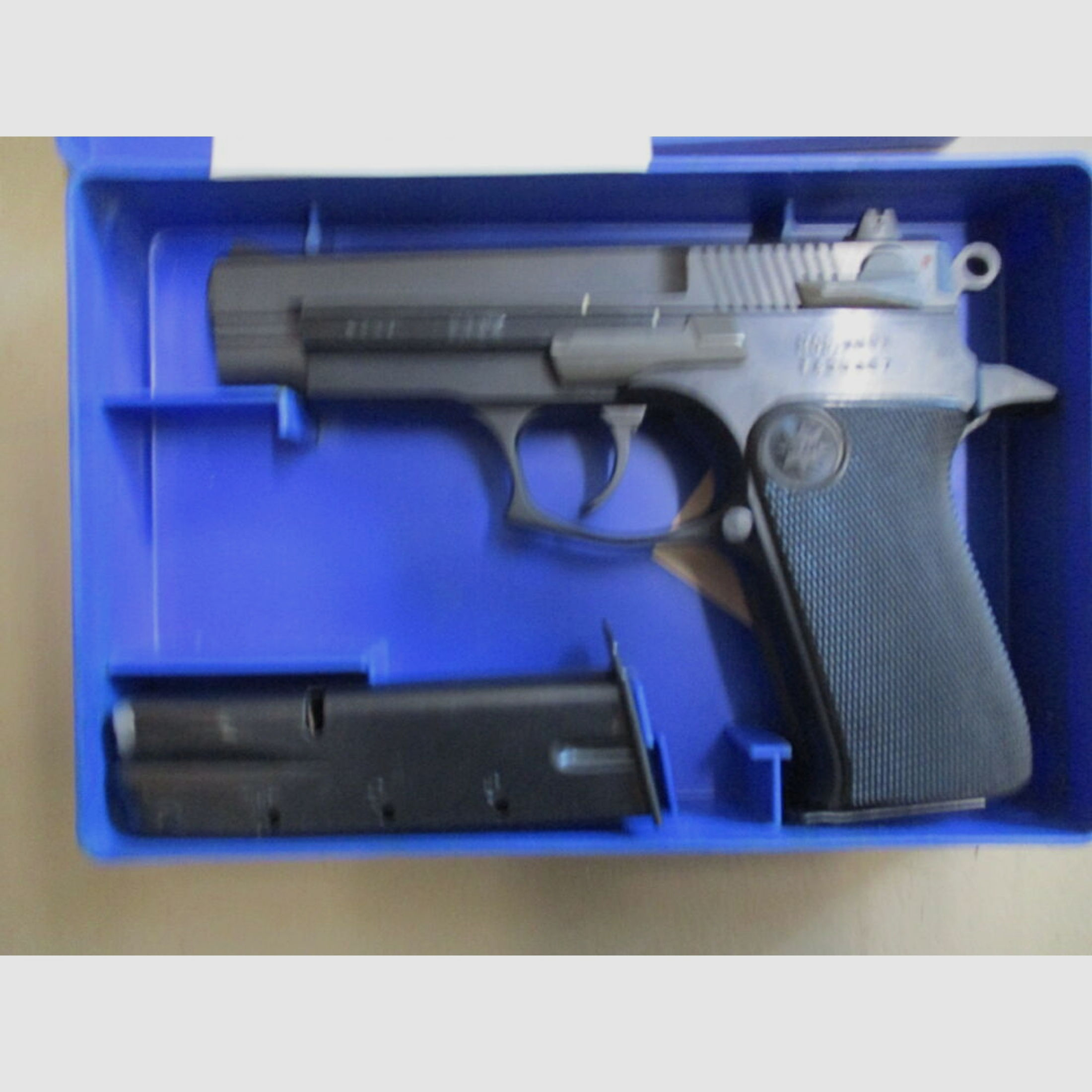 Pistole Star PK28 9mm Luger mit Reservemagazin und Papieren	 PK28