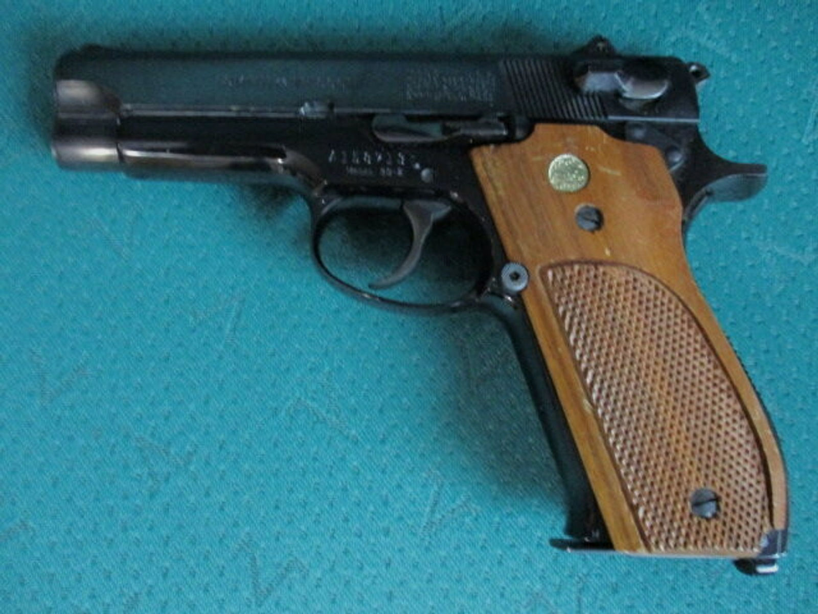 Pistole 9mm Luger Smith & Wesson Mod. 39 mit verstellbarer Visierung	 39