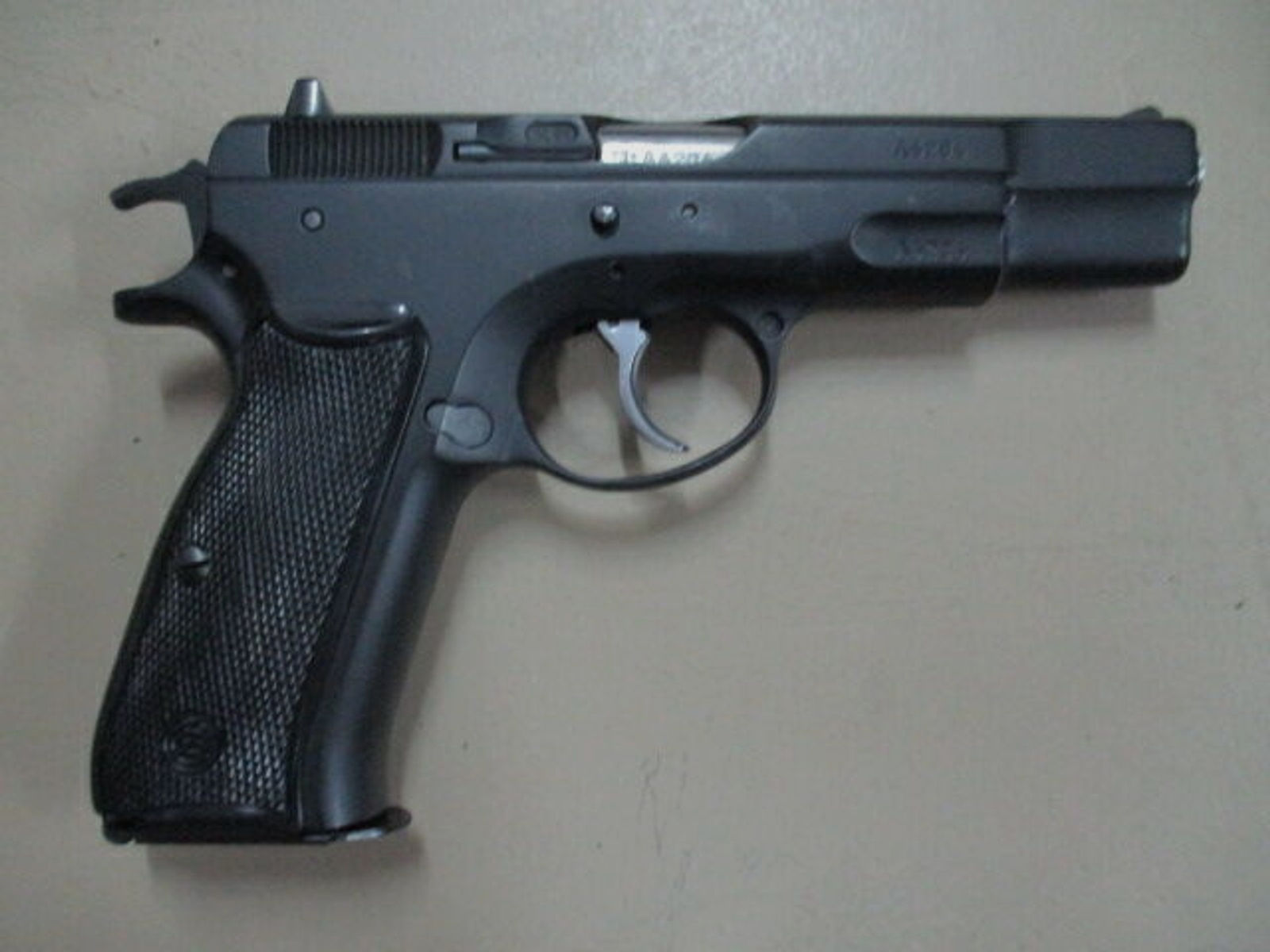 Pistole CZ75 9mm Luger -Schrankwaffe-	 75