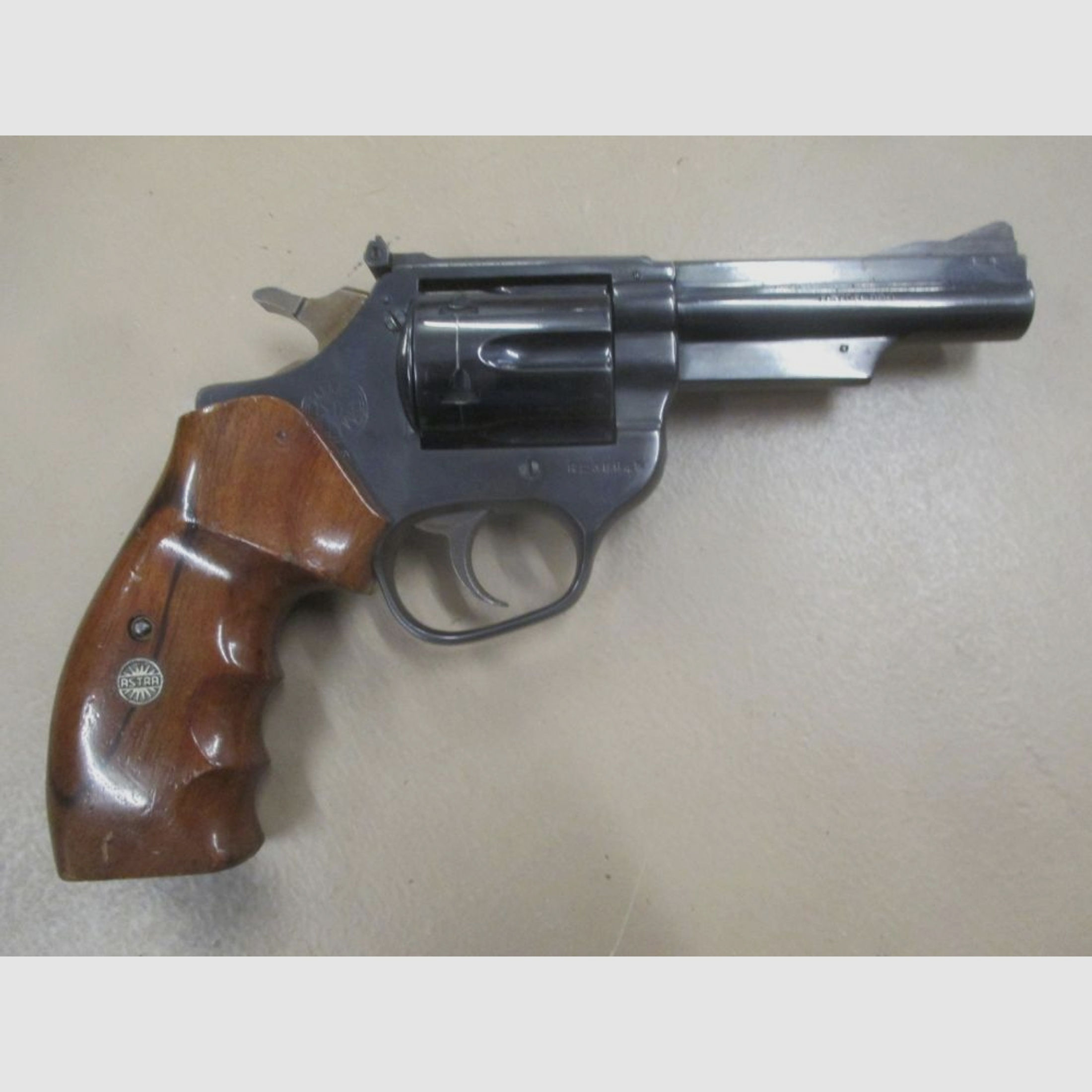 Revolver .357 magn, Astra, 4 Zoll