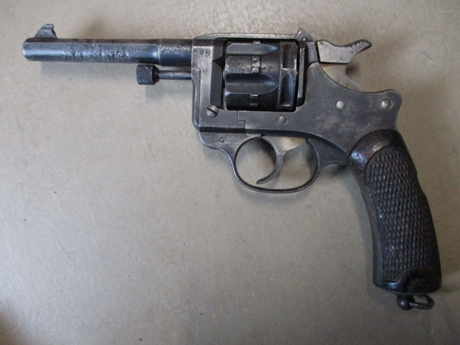 Revolver 8 mm Lebel M1892	 1892