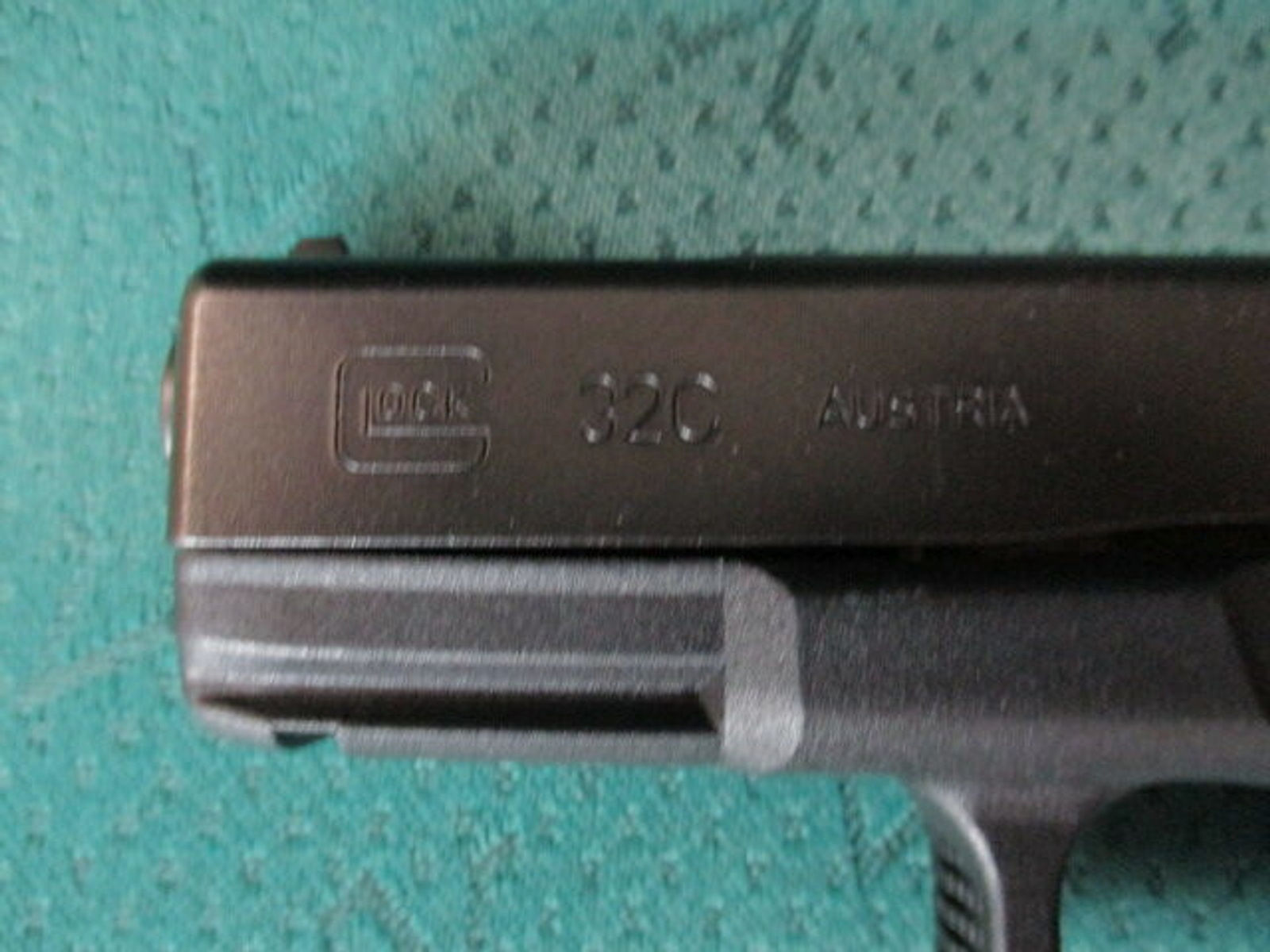 Pistole Glock 32C .357 SIG mit Reservemagazin	 32C
