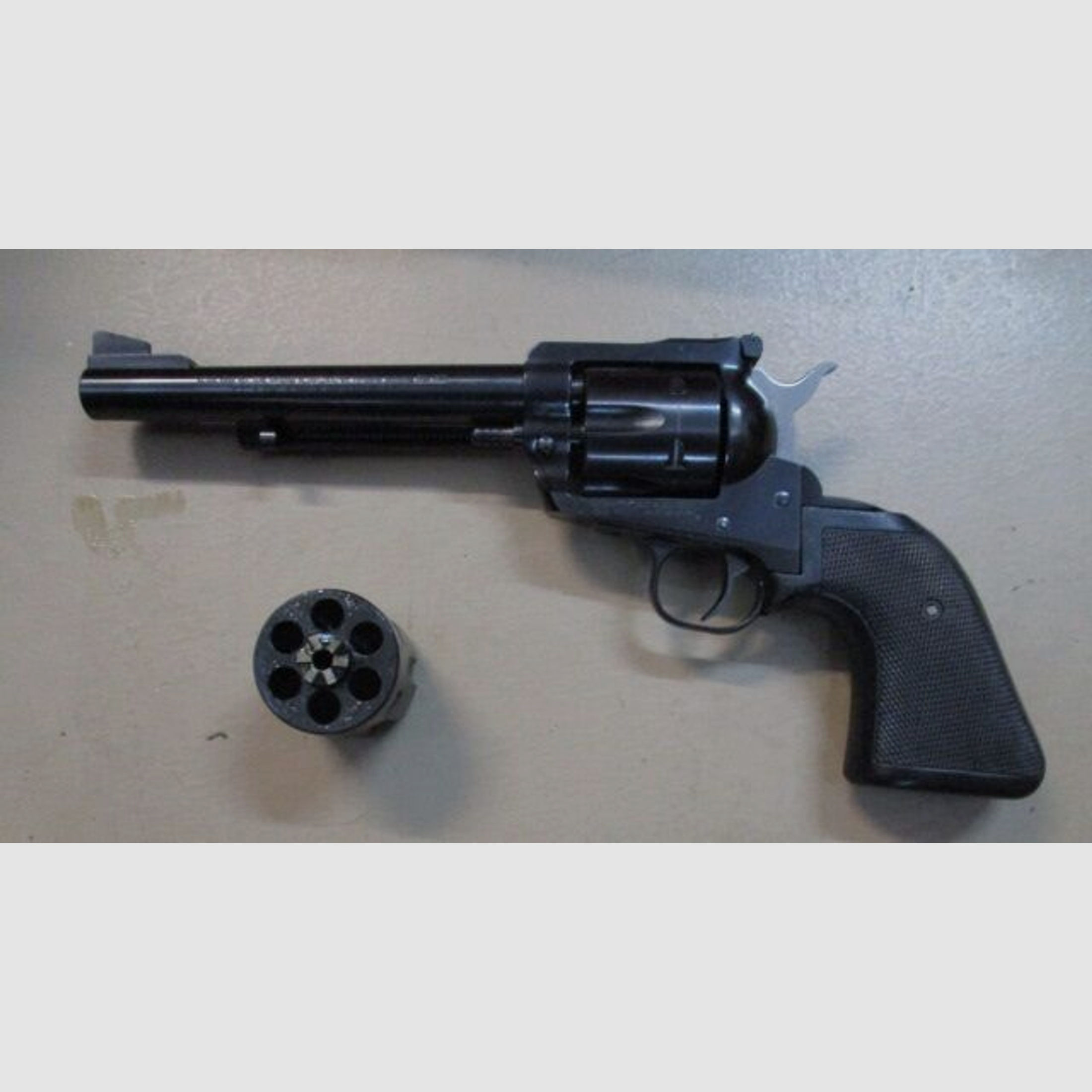Revolver Ruger Blackhawk .357 mag mit Wechseltrommel 9mm Luger	 Blackhawk