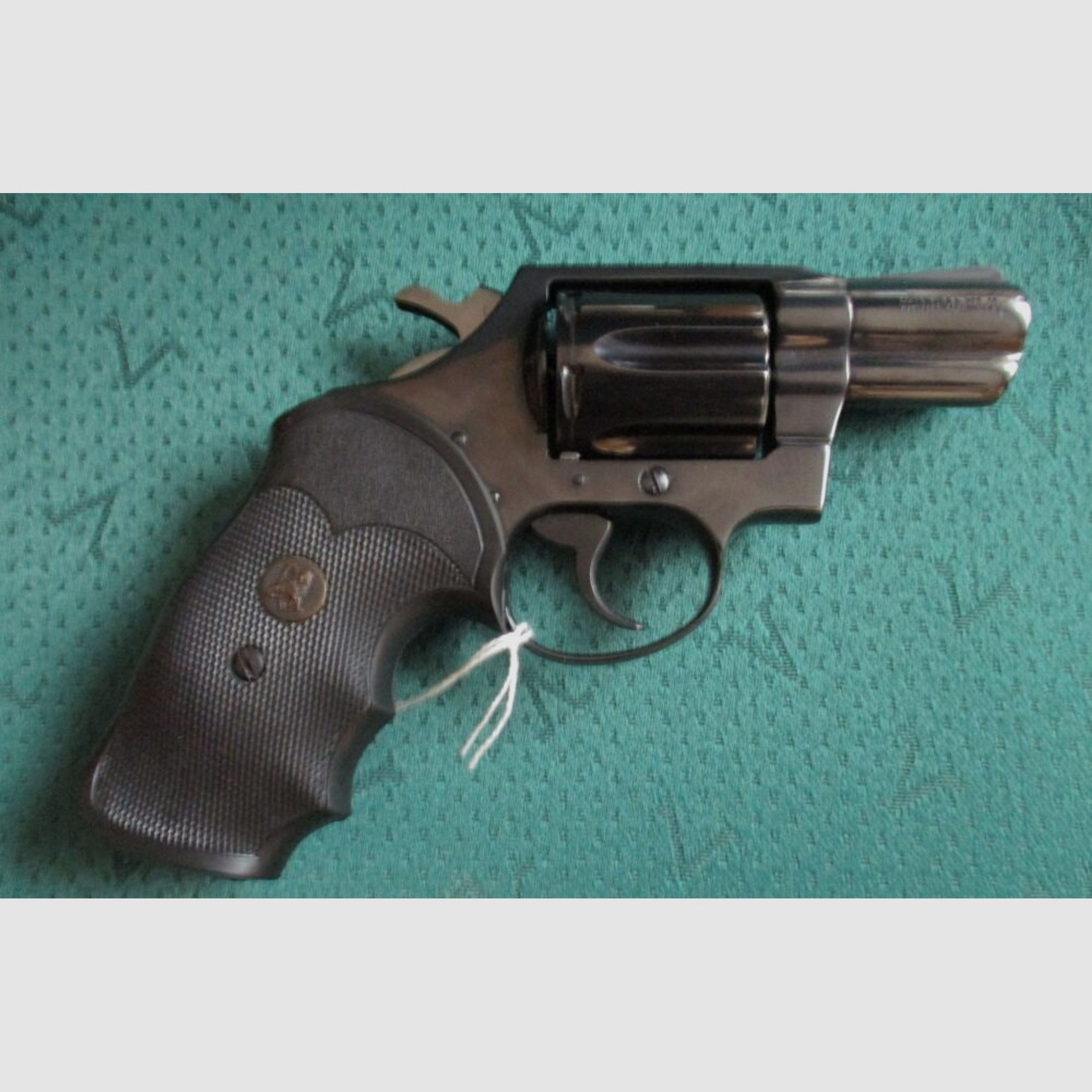 Revolver Colt Detective Beschuß 1971 mit Pachmayr Griff	 Detective