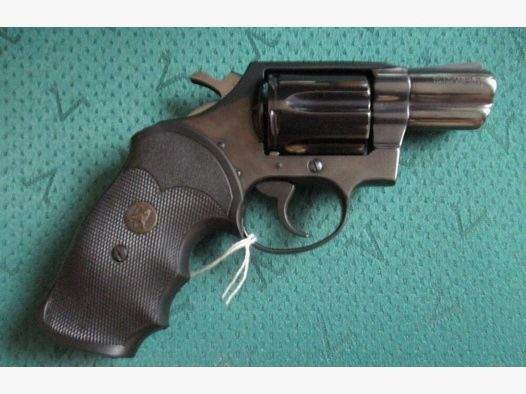 Revolver Colt Detective Beschuß 1971 mit Pachmayr Griff	 Detective
