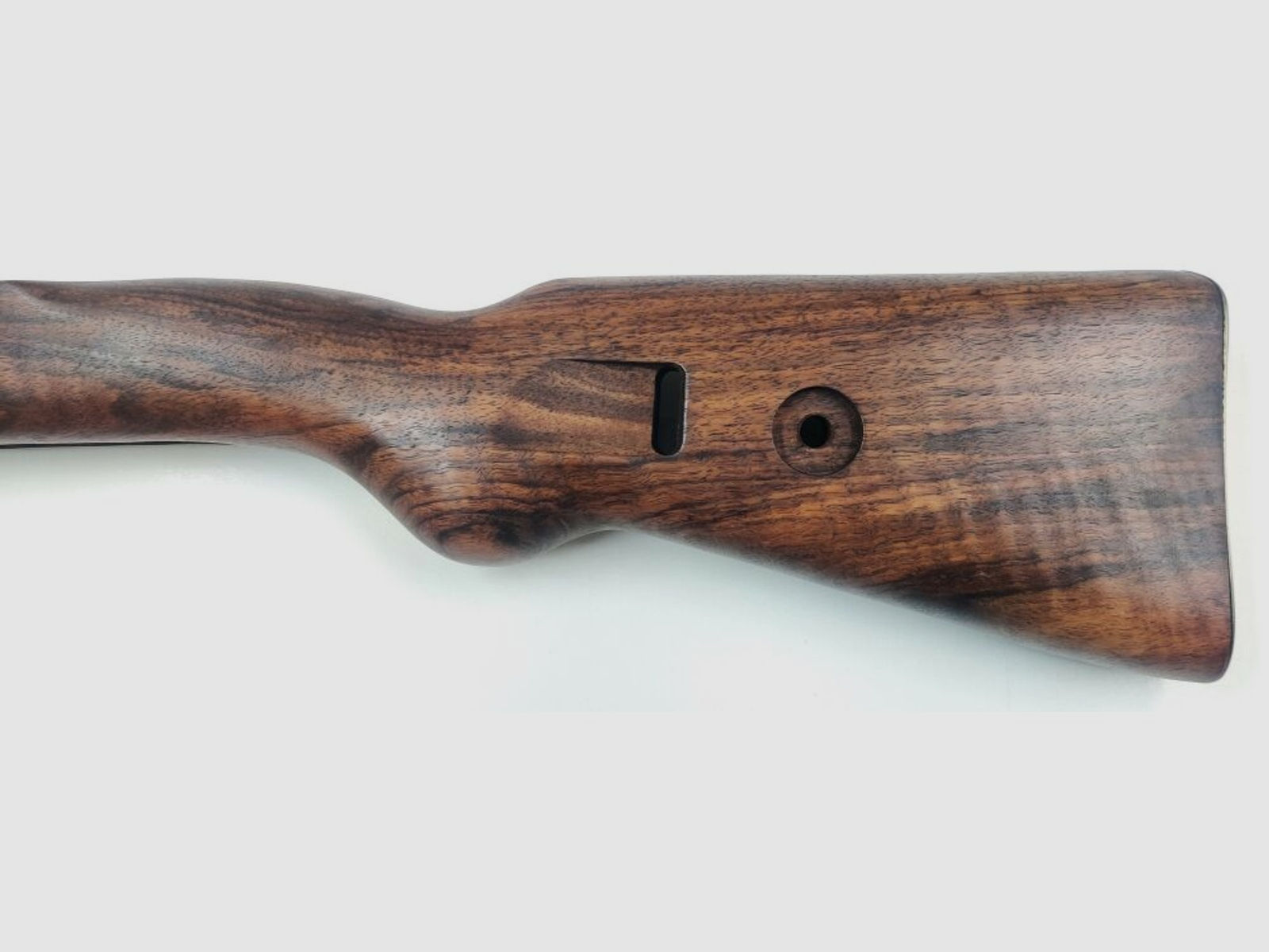 Schwaben Arms GmbH	 Neuer Nussbaumschaft mit flacher Schaftkappe für Mauser K98 #46