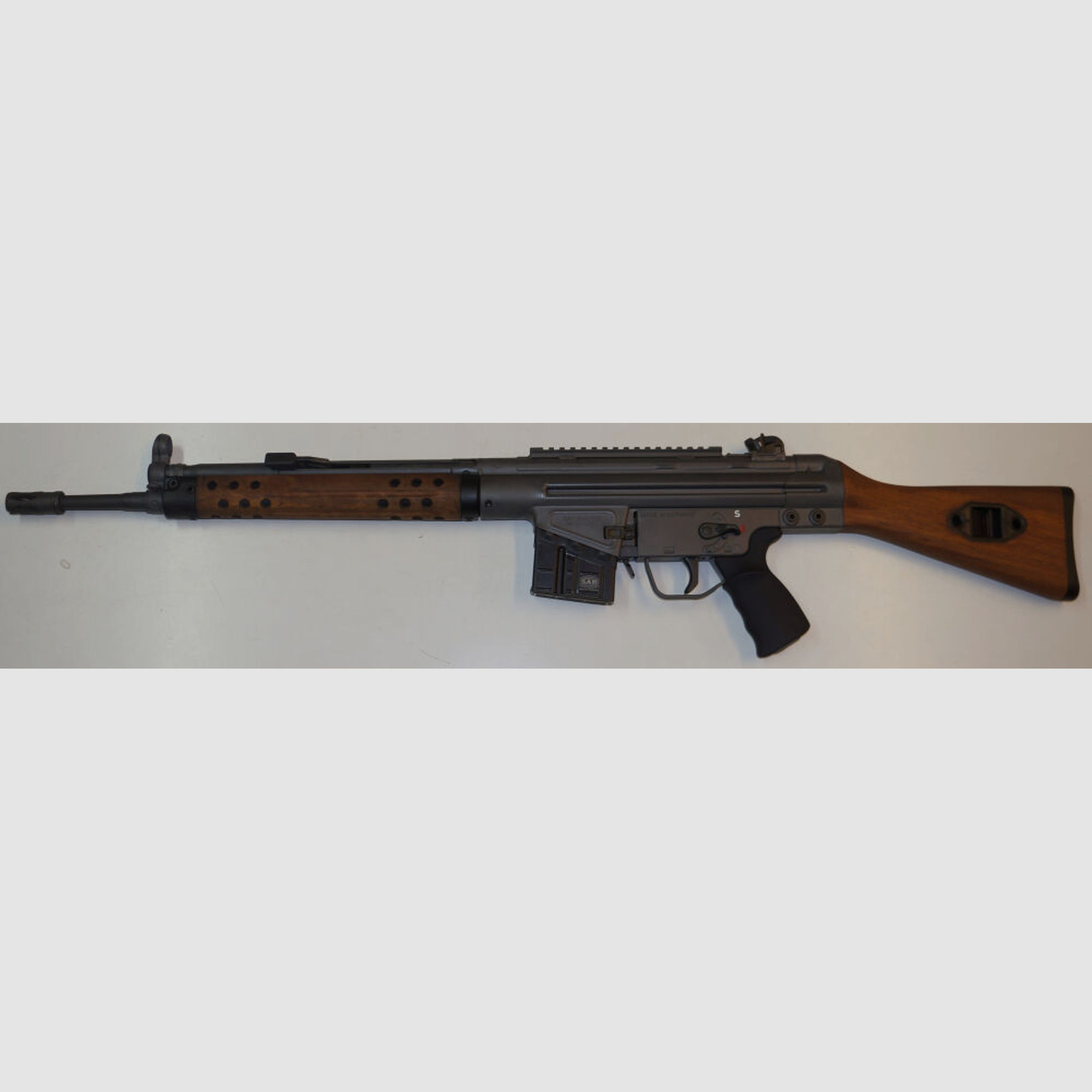 Schwaben Arms GmbH	 SAR M41 Picatinnyschiene 180mm Lang, blank mit Ausfräsung passend für MP5,G3,HK33