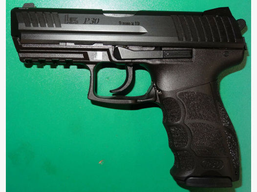 Heckler & Koch	 Pistole Heckler & Koch P30-V3, Brüniert im Kaliber 9x19 (9mm Para) Inkl.Zubehör