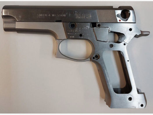 Smith & Wesson	 Defekt Pistole Smith & Wesson Mod.659 im Kaliber 9x19 (Bestehend aus Lauf,Verschluss,Griffstück)