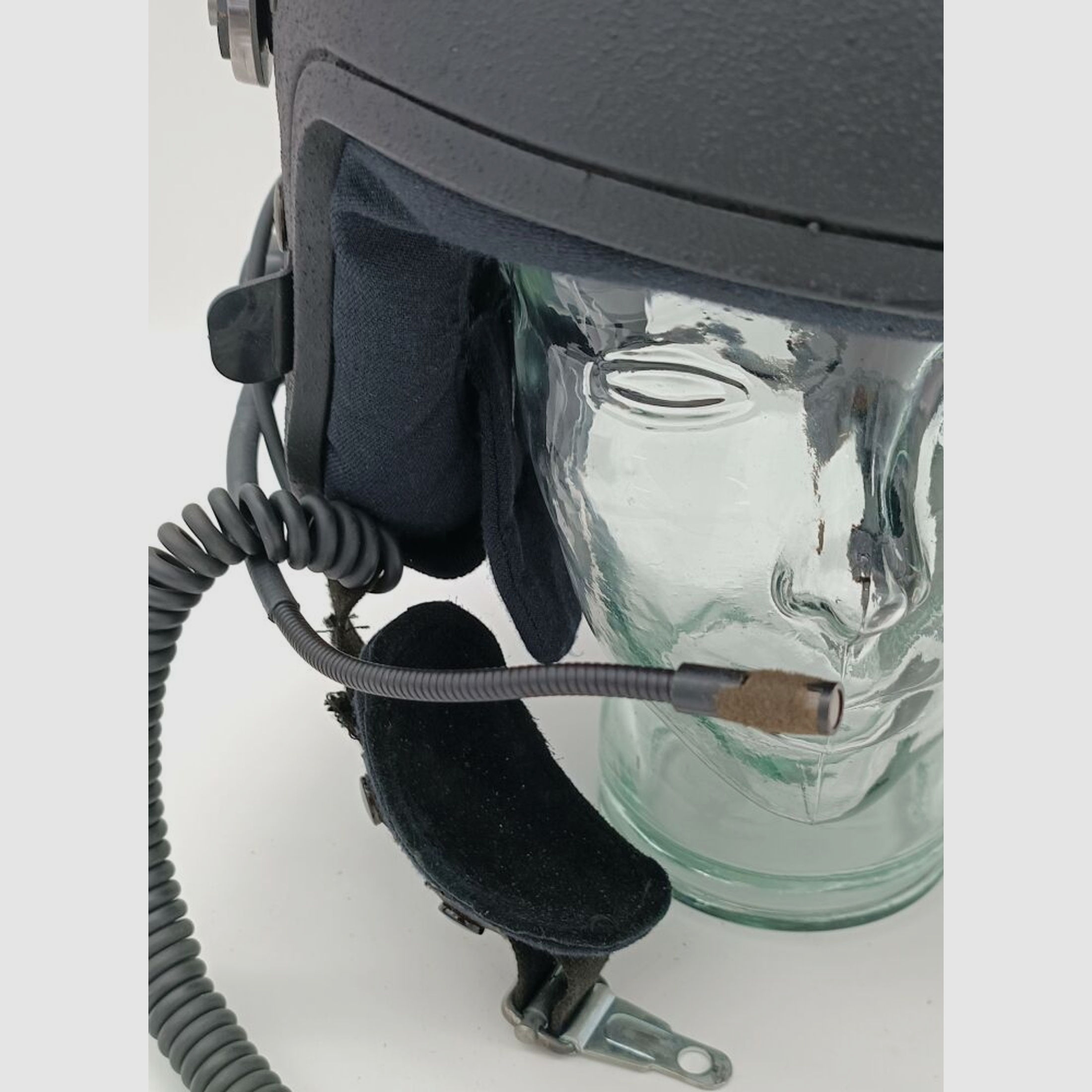 Schuberth	 P100 Polizeihelm aus Kevlar mit ballistischem Visier