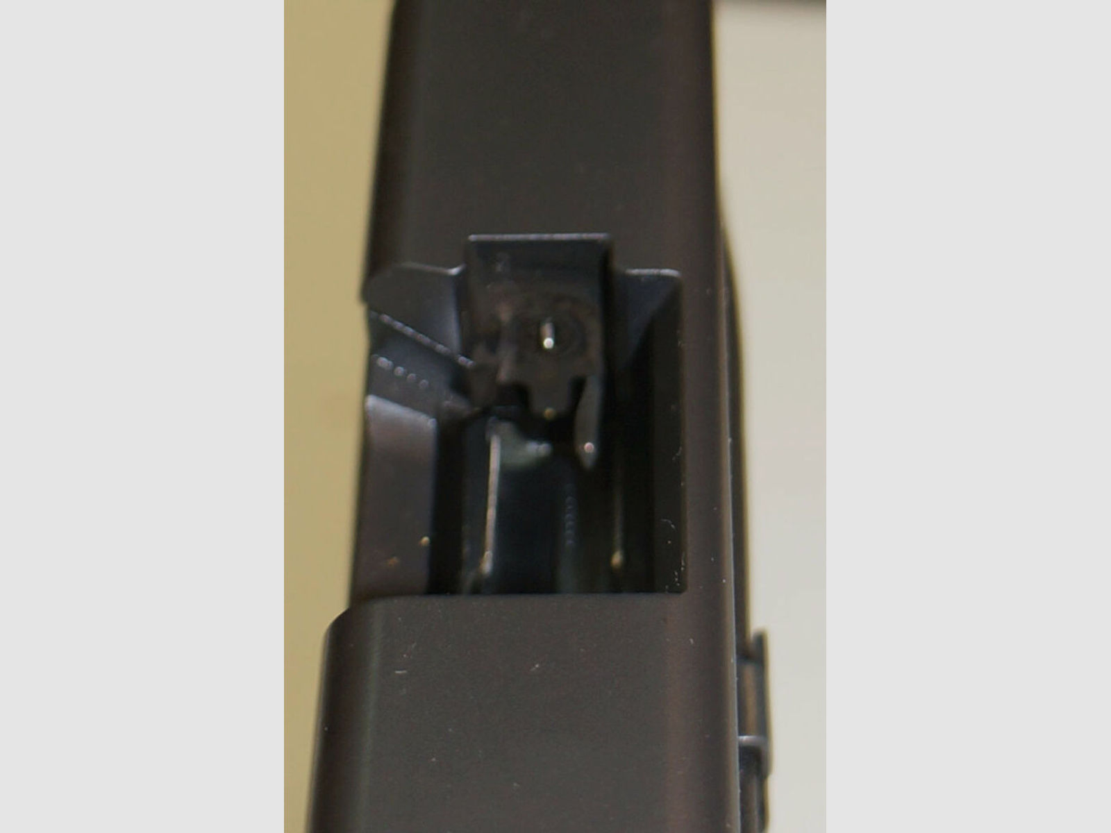 Glock	 Pistole Glock 17 Gen4 im Kaliber 9mm Para ( 9x19 ) Inkl. Zubehör