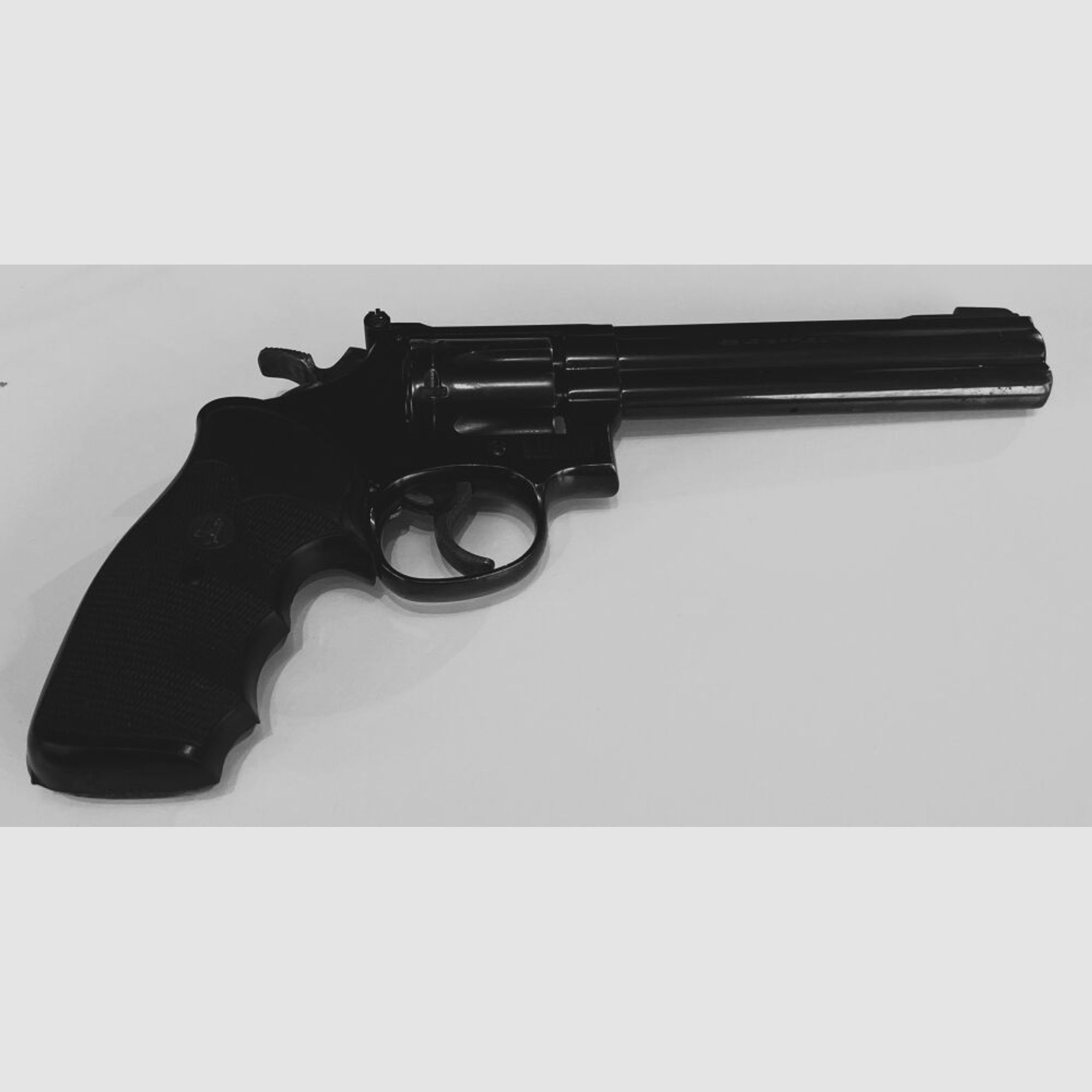 Smith & Wesson	 17-6