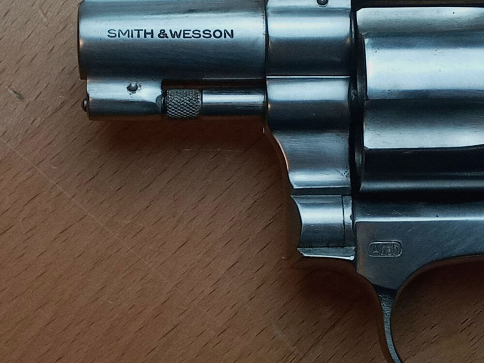 Smith & Wesson	 Model 60