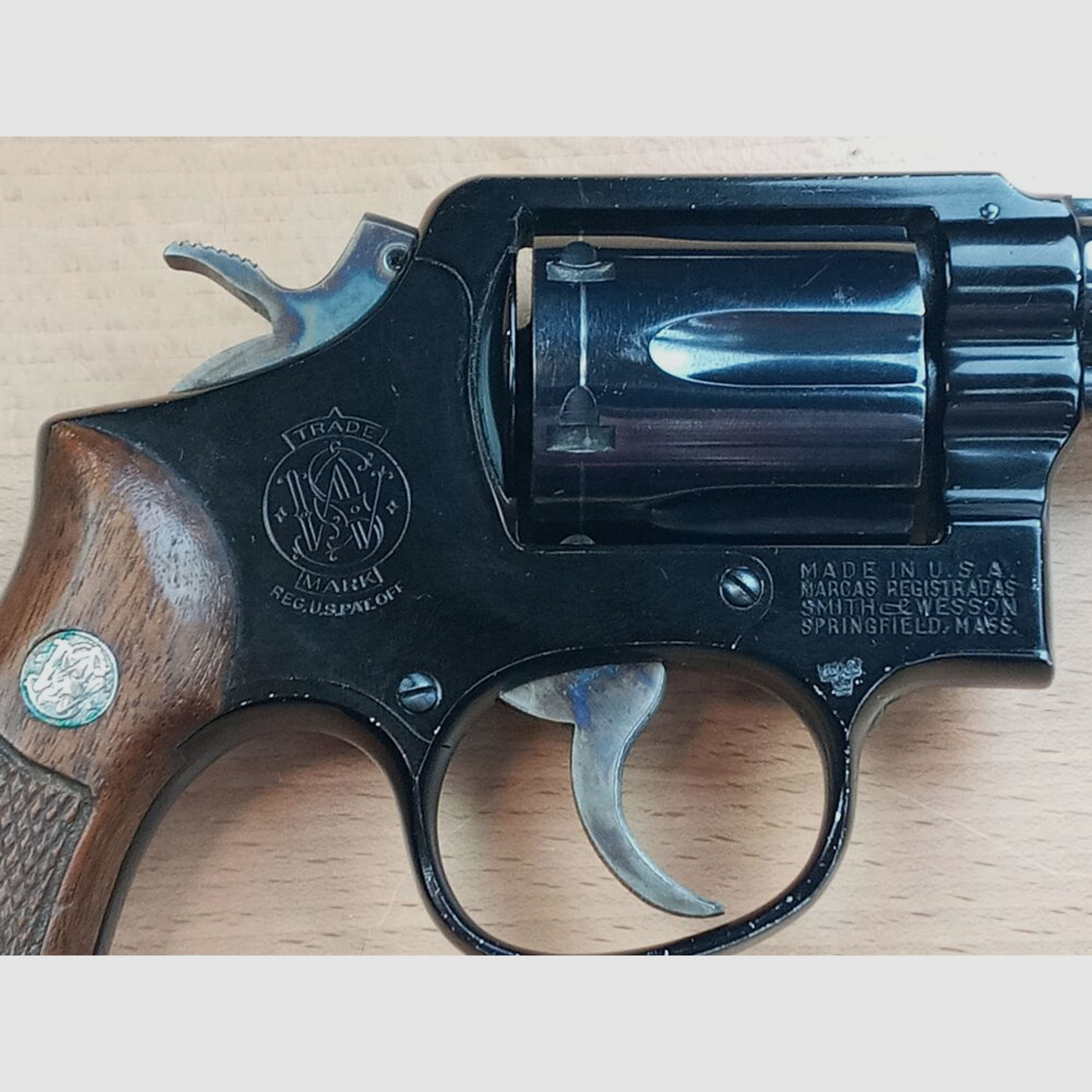 Smith & Wesson	 12 Airweight
