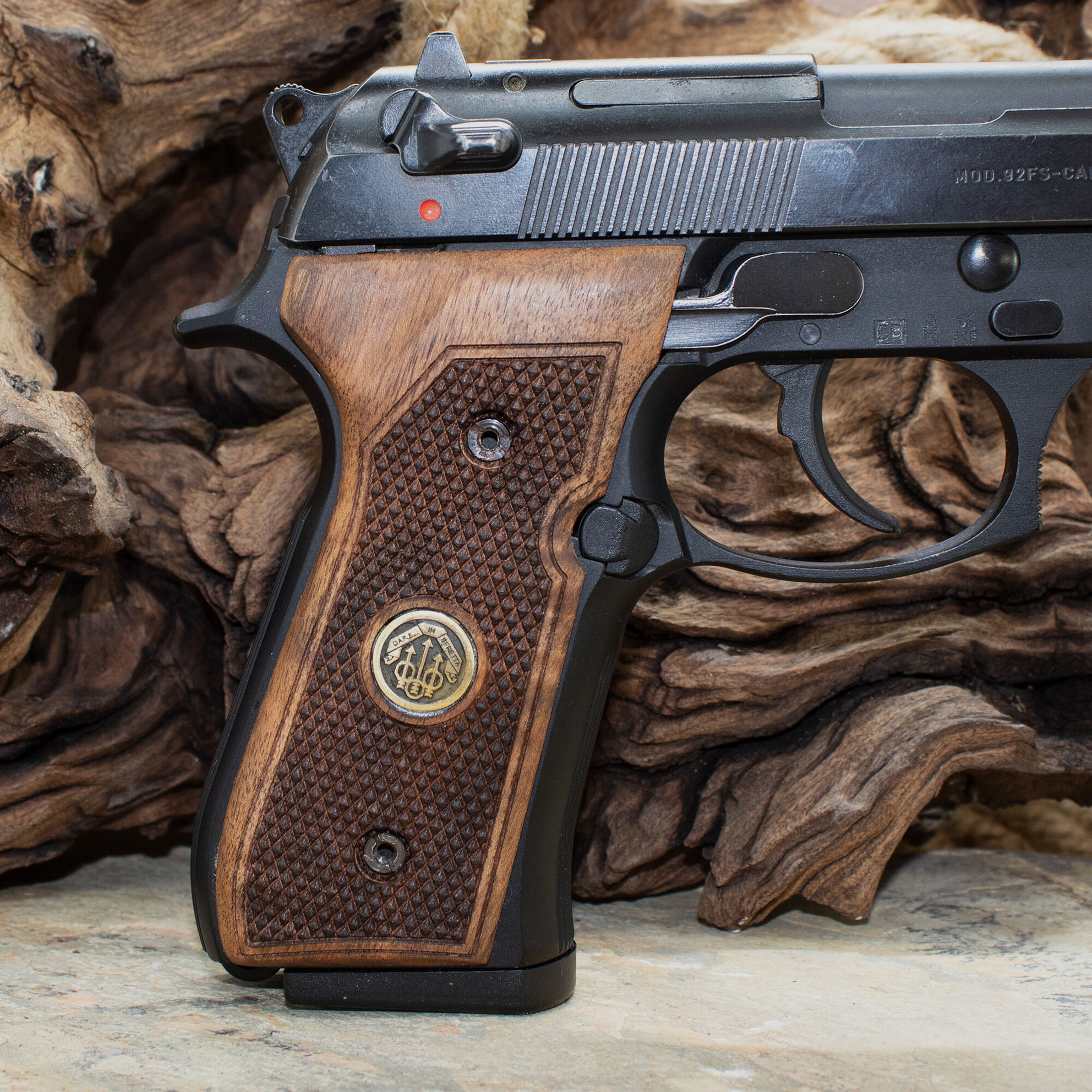 MAK GRIPS	 Beretta 92fs grips, 3D Laser Engraved Walnut Wood Gungrip Bronze Logo T180