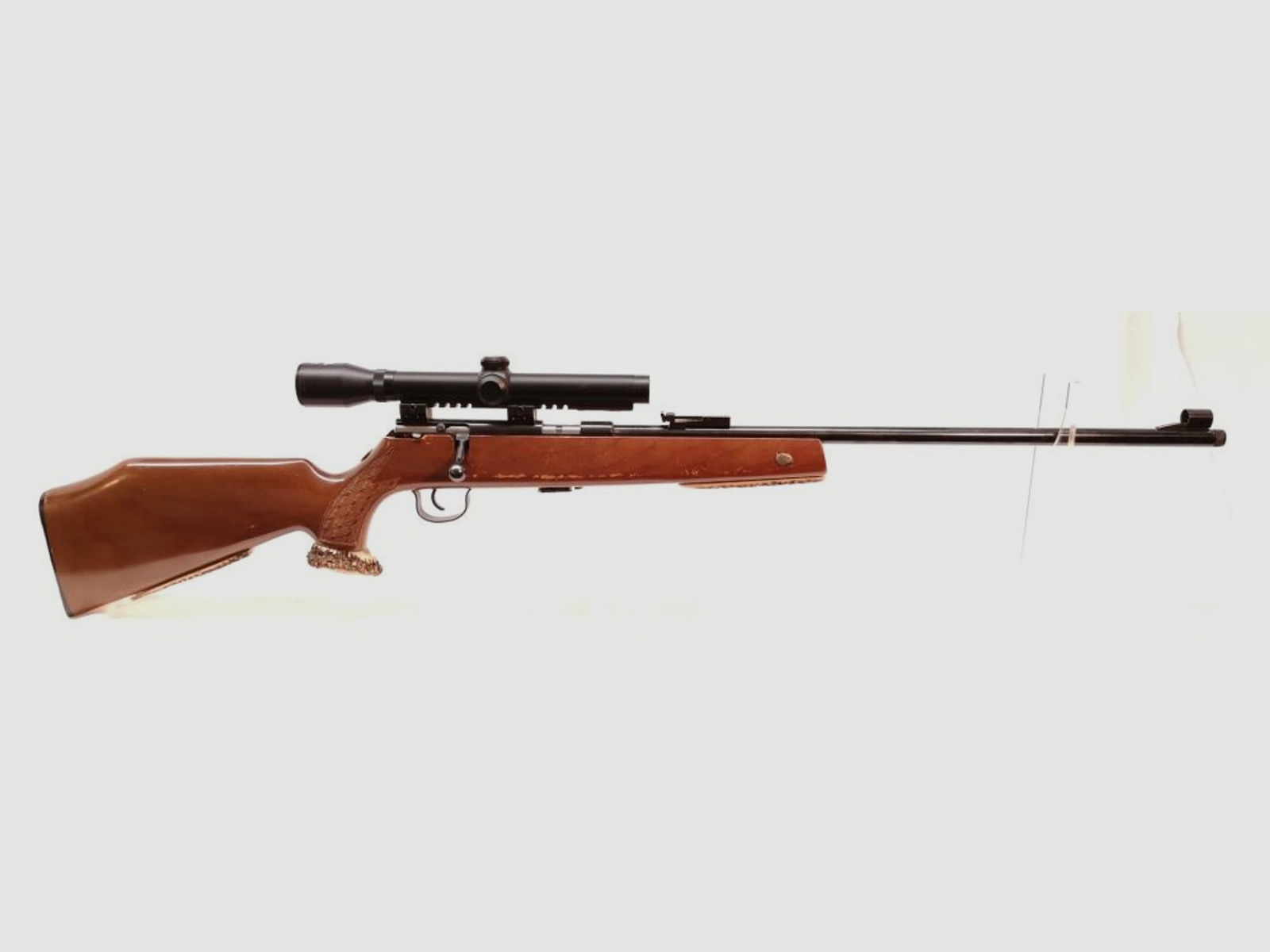 Mauser	 107 - mit Hirschfänger Applikationen verziert