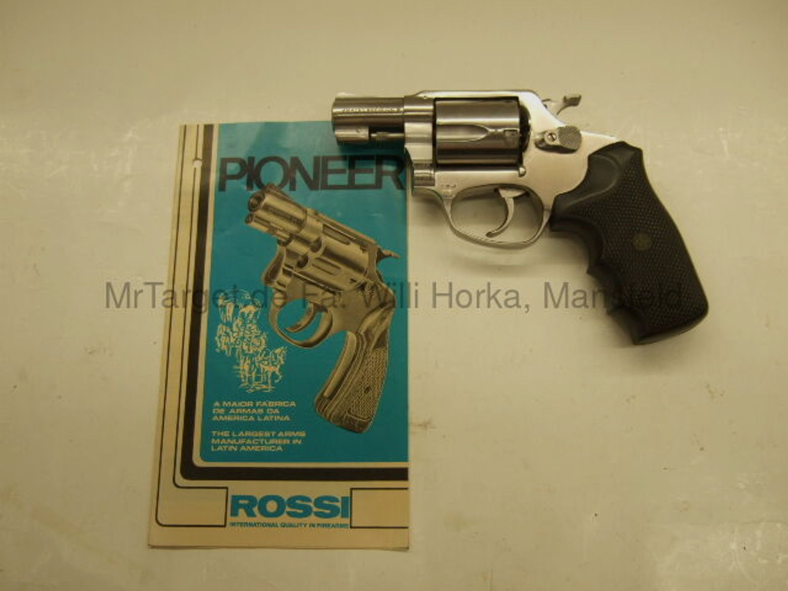 Rossi	 27 (Pioneer) * 5schüssig * Fangschußwaffe * stainless