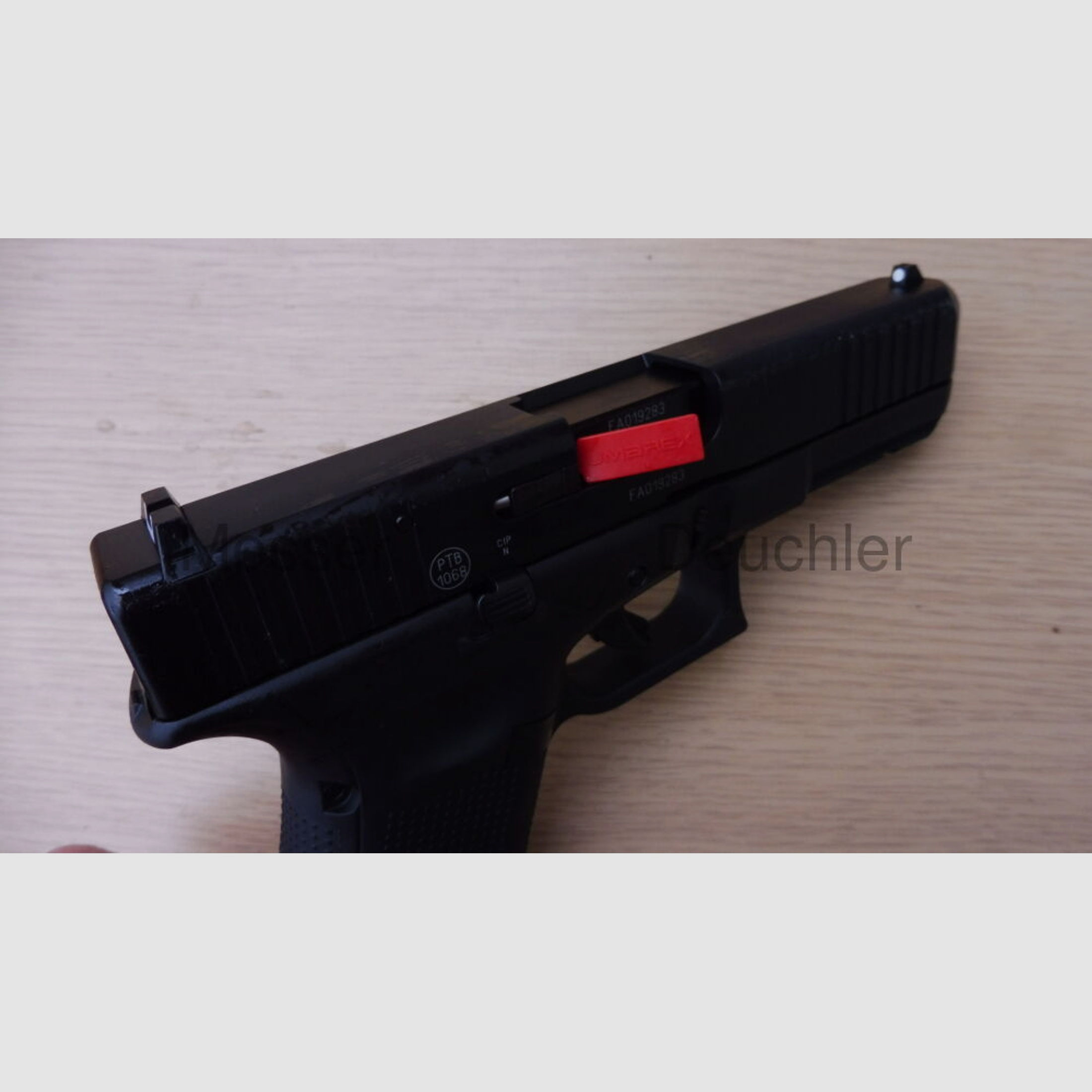 Umarex	 Glock 17 Gen5 Schreckschusswaffe  Black